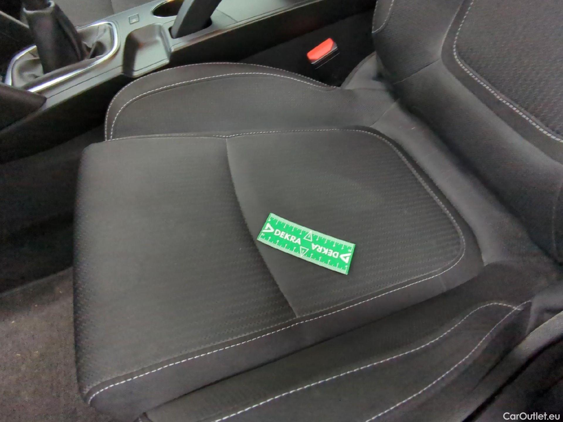  Renault  Megane  IV Berline 5 ptes. Business 1.0 TCe 115CV BVM6 E6d #10