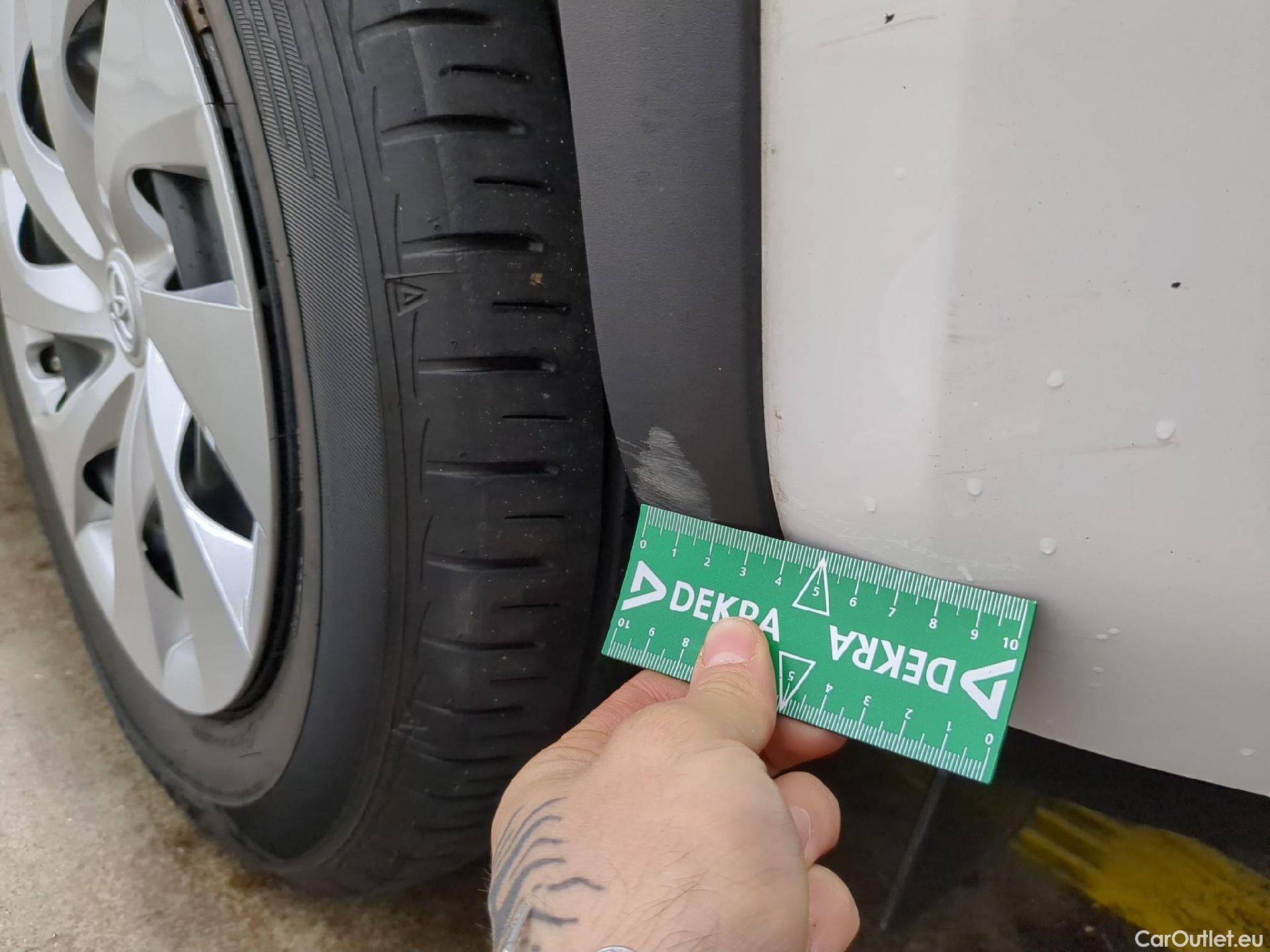  Toyota  Yaris Cross TOYOTA  Hybride / 2021 / 5P / SUV 1.5 HYBRID 116H DYNAMIC AUTO #1