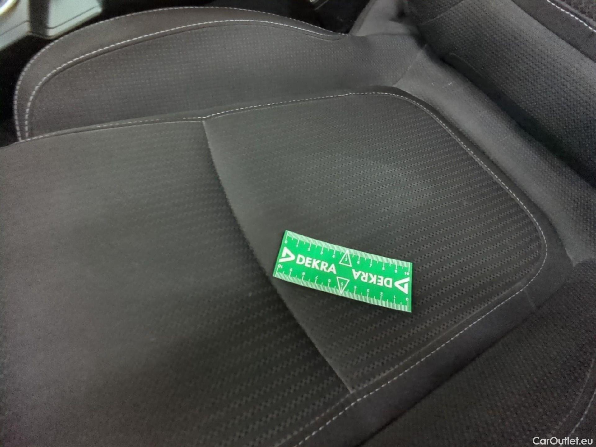  Renault  Megane  IV Berline 5 ptes. Business 1.0 TCe 115CV BVM6 E6d #9