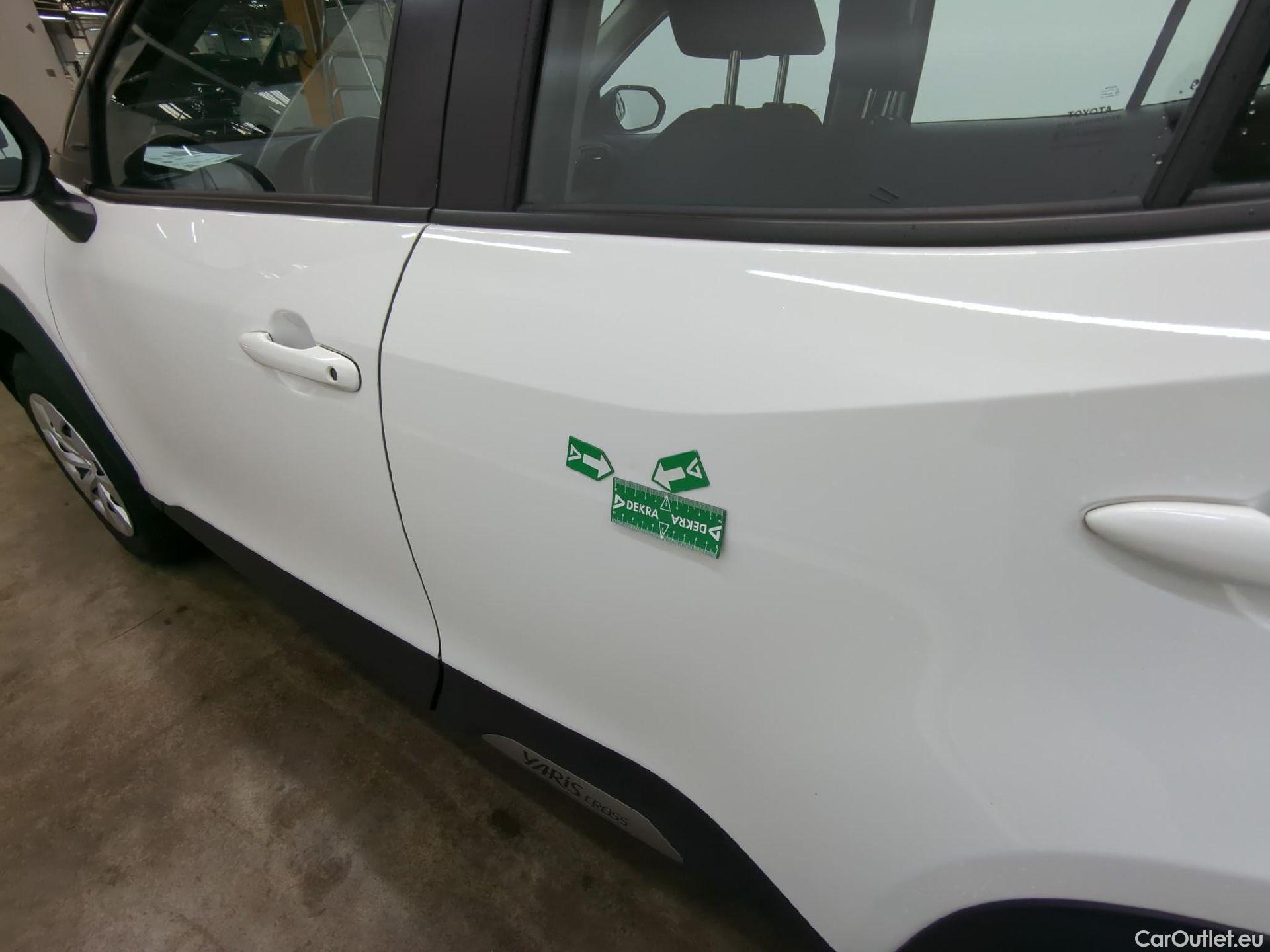  Toyota  Yaris Cross TOYOTA  Hybride / 2021 / 5P / SUV 1.5 HYBRID 116H DYNAMIC AUTO #6