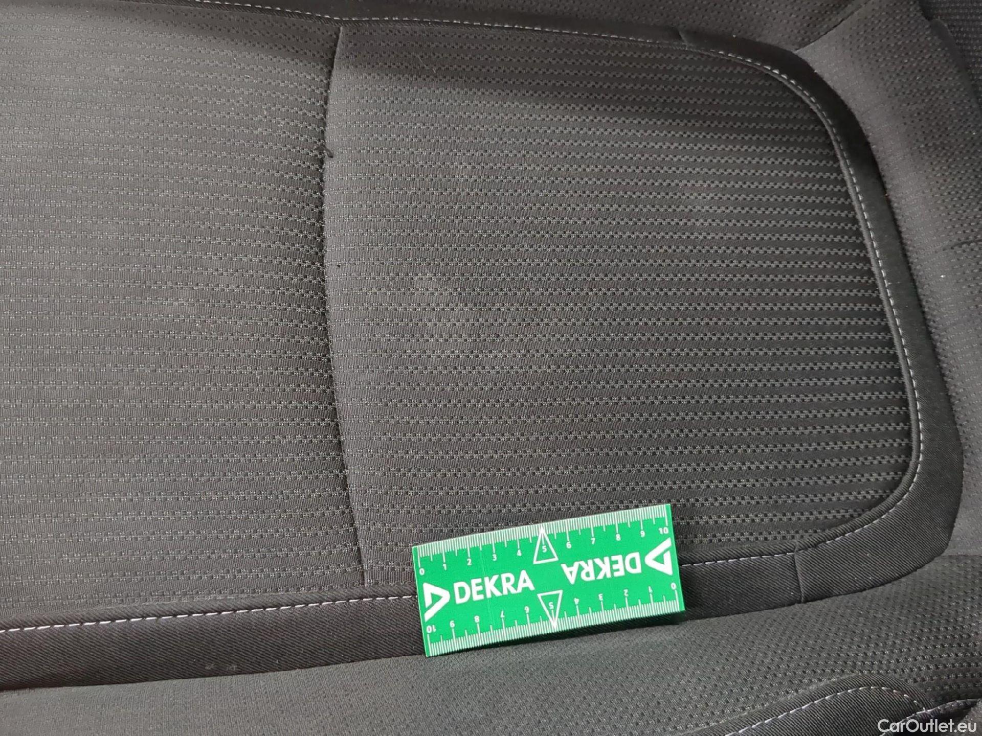  Renault  Megane  IV Berline 5 ptes. Business 1.0 TCe 115CV BVM6 E6d #12