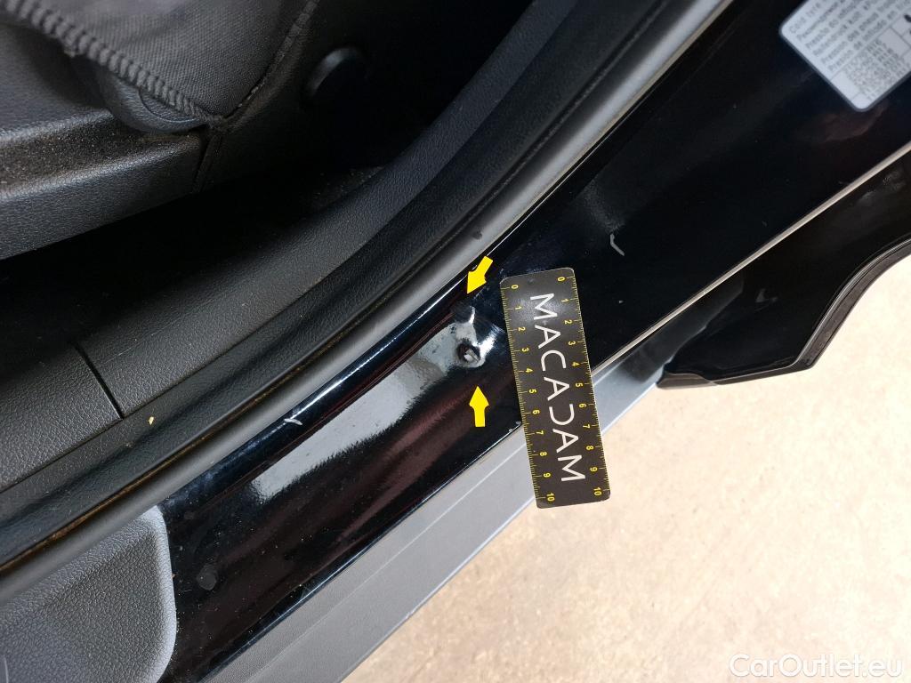  Hyundai  Tucson HYUNDAI  / 2018 / 5P / SUV 1.6 CRDI 115 HYBRID 48V CREATIVE #29