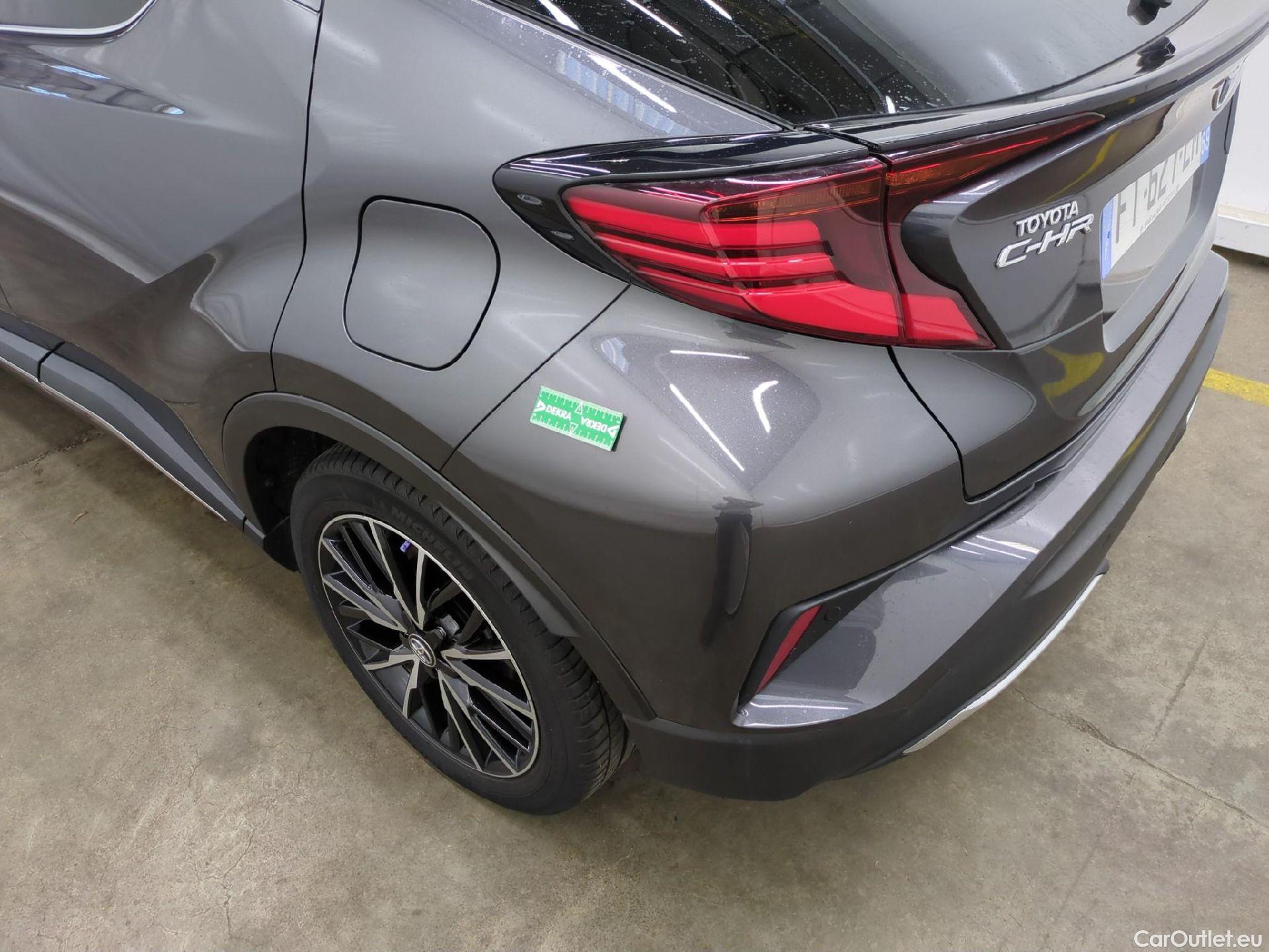  Toyota  C-HR TOYOTA  / 2016 / 5P / SUV 2.0 HYBRIDE 184 DISTINCTIVE #49