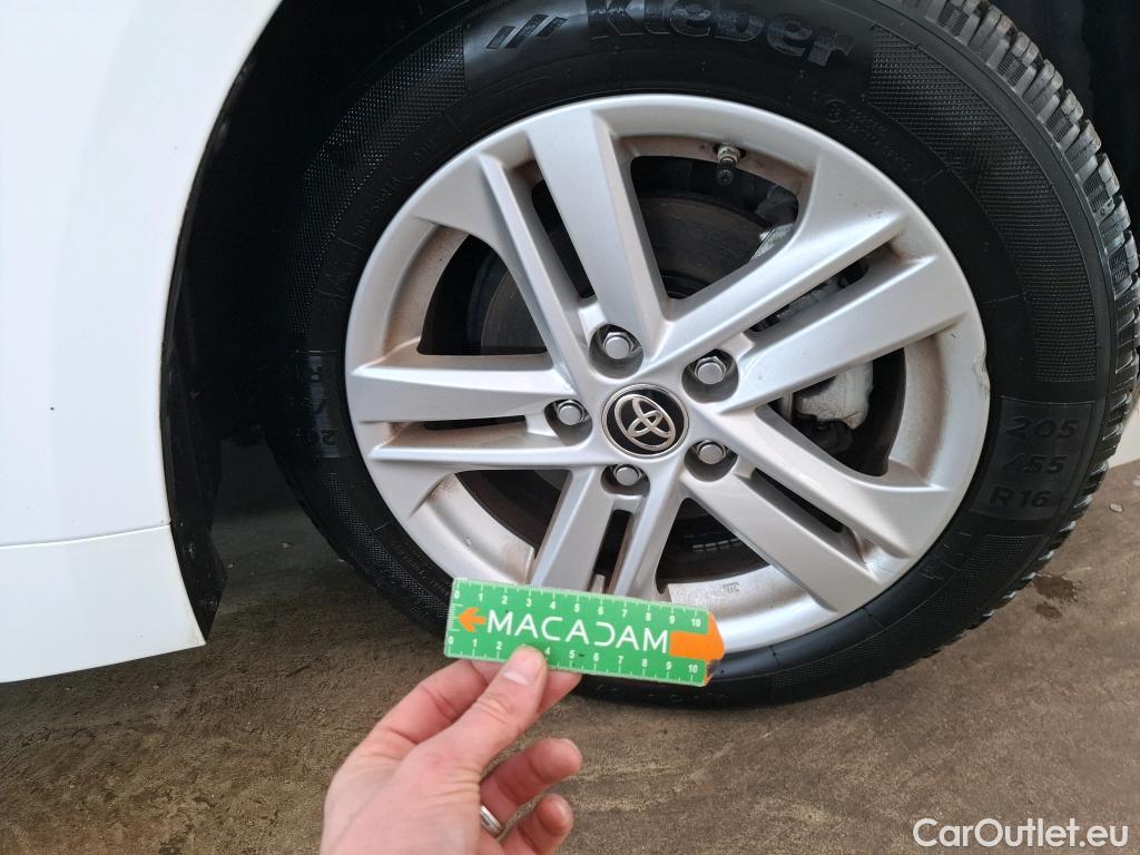  Toyota  Corolla TOYOTA  / 2018 / 5P / Berline Hybride 122h Dynamic Business Stage Acad #37