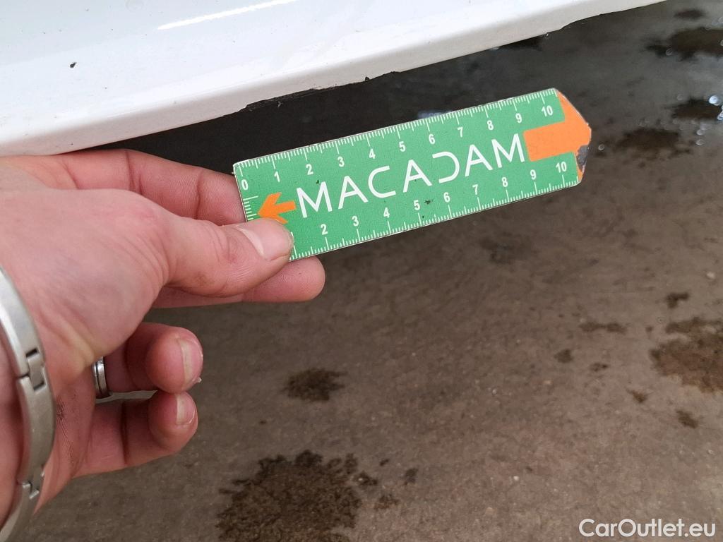  Toyota  Corolla TOYOTA  / 2018 / 5P / Berline Hybride 122h Dynamic Business Stage Acad #26