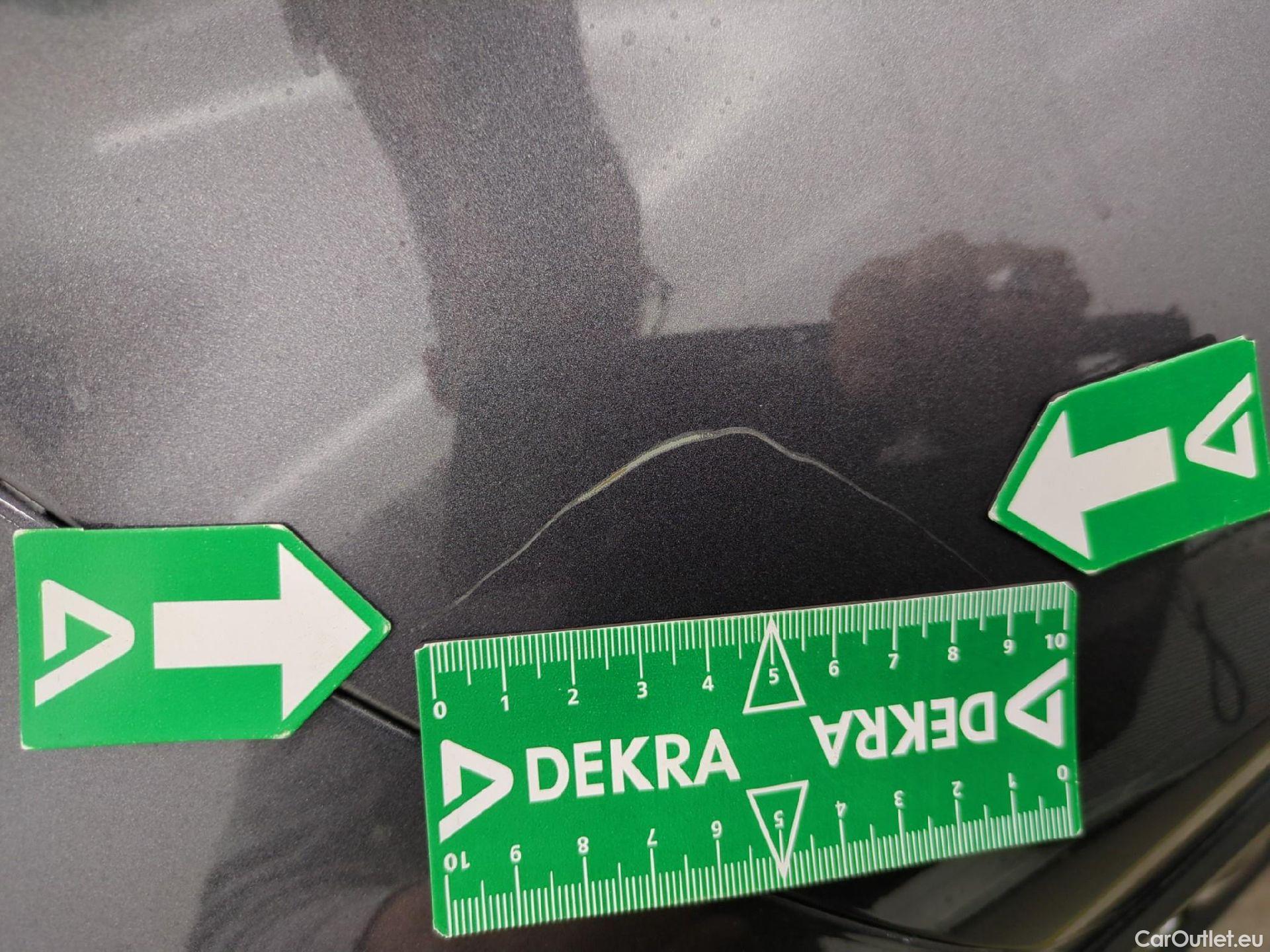  Toyota  C-HR TOYOTA  / 2016 / 5P / SUV 2.0 HYBRIDE 184 DISTINCTIVE #20