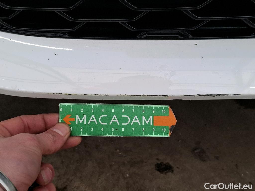  Toyota  Corolla TOYOTA  / 2018 / 5P / Berline Hybride 122h Dynamic Business Stage Acad #23