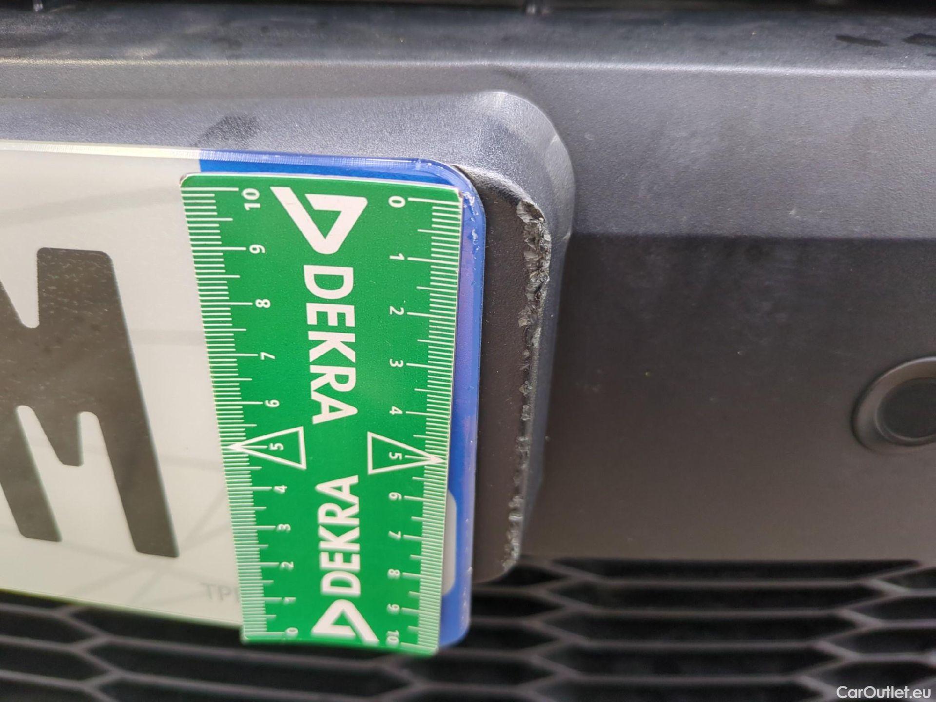  Toyota  C-HR TOYOTA  / 2016 / 5P / SUV 2.0 HYBRIDE 184 DISTINCTIVE #38