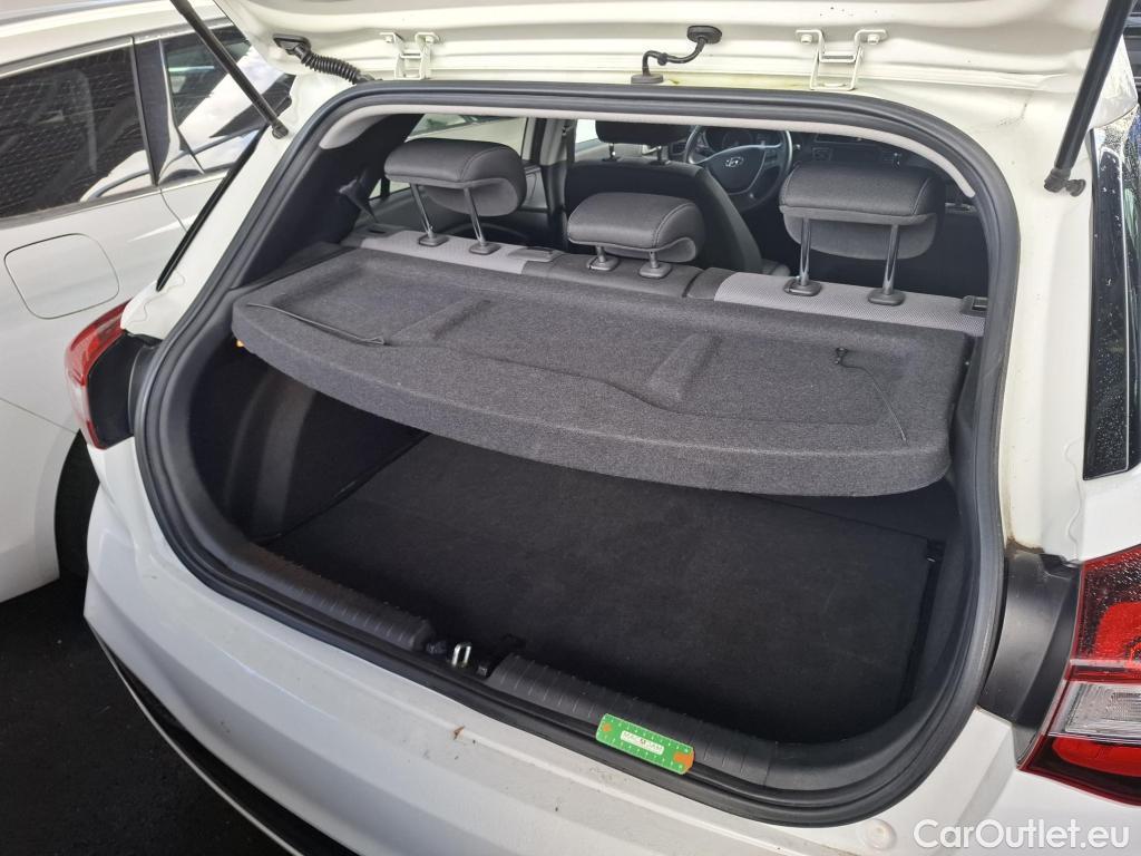  Hyundai  i20  Creative 1.0 100CV BVA7 E6dT #9