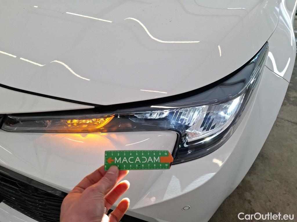  Toyota  Corolla TOYOTA  / 2018 / 5P / Berline Hybride 122h Dynamic Business Stage Acad #31