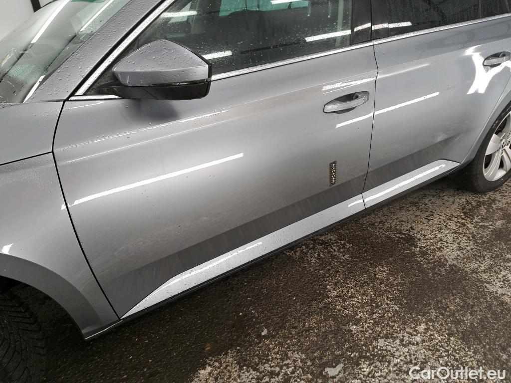  Skoda  Superb  Break Business 2.0 TDI 120CV BVA7 E6d #9