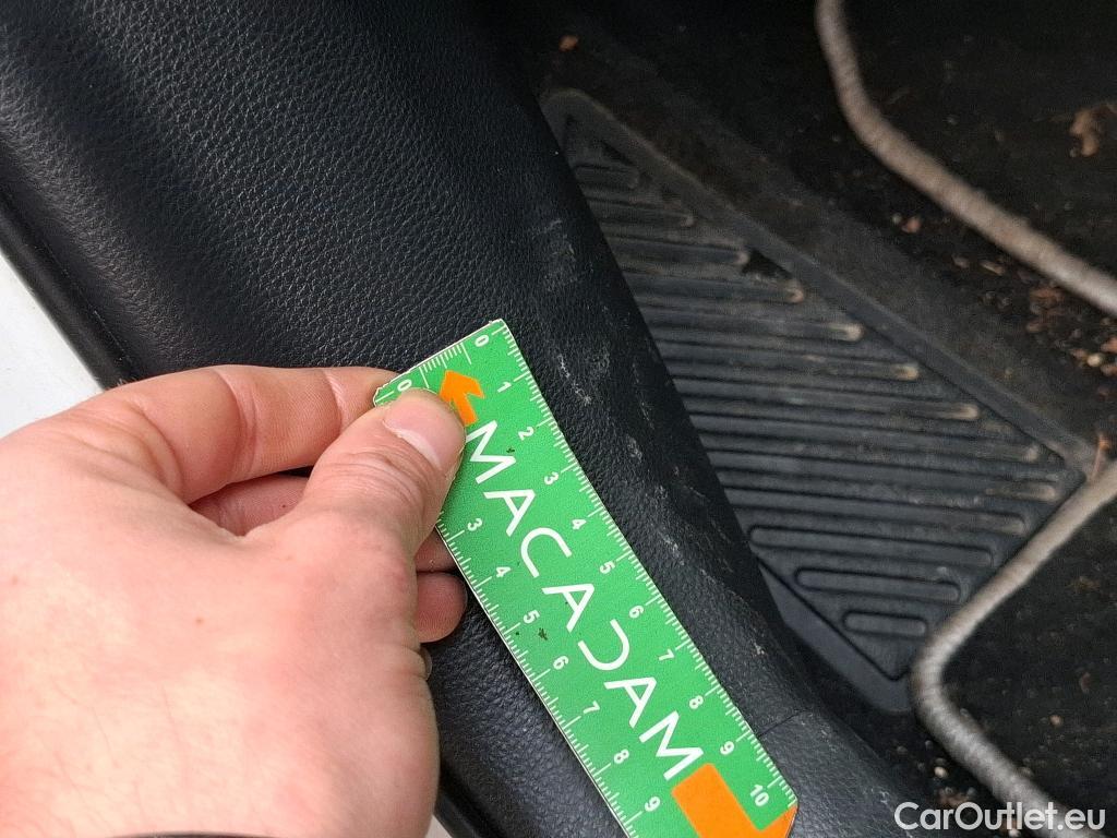  Toyota  Corolla TOYOTA  / 2018 / 5P / Berline Hybride 122h Dynamic Business Stage Acad #16