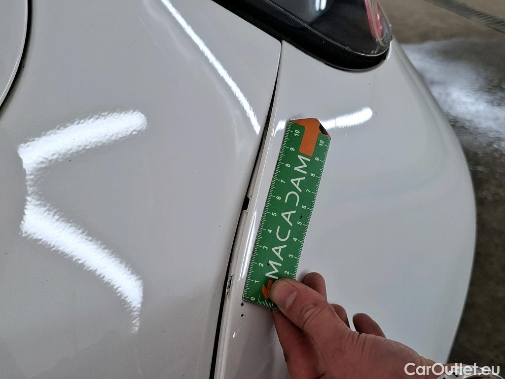  Toyota  Corolla TOYOTA  / 2018 / 5P / Berline Hybride 122h Dynamic Business Stage Acad #7