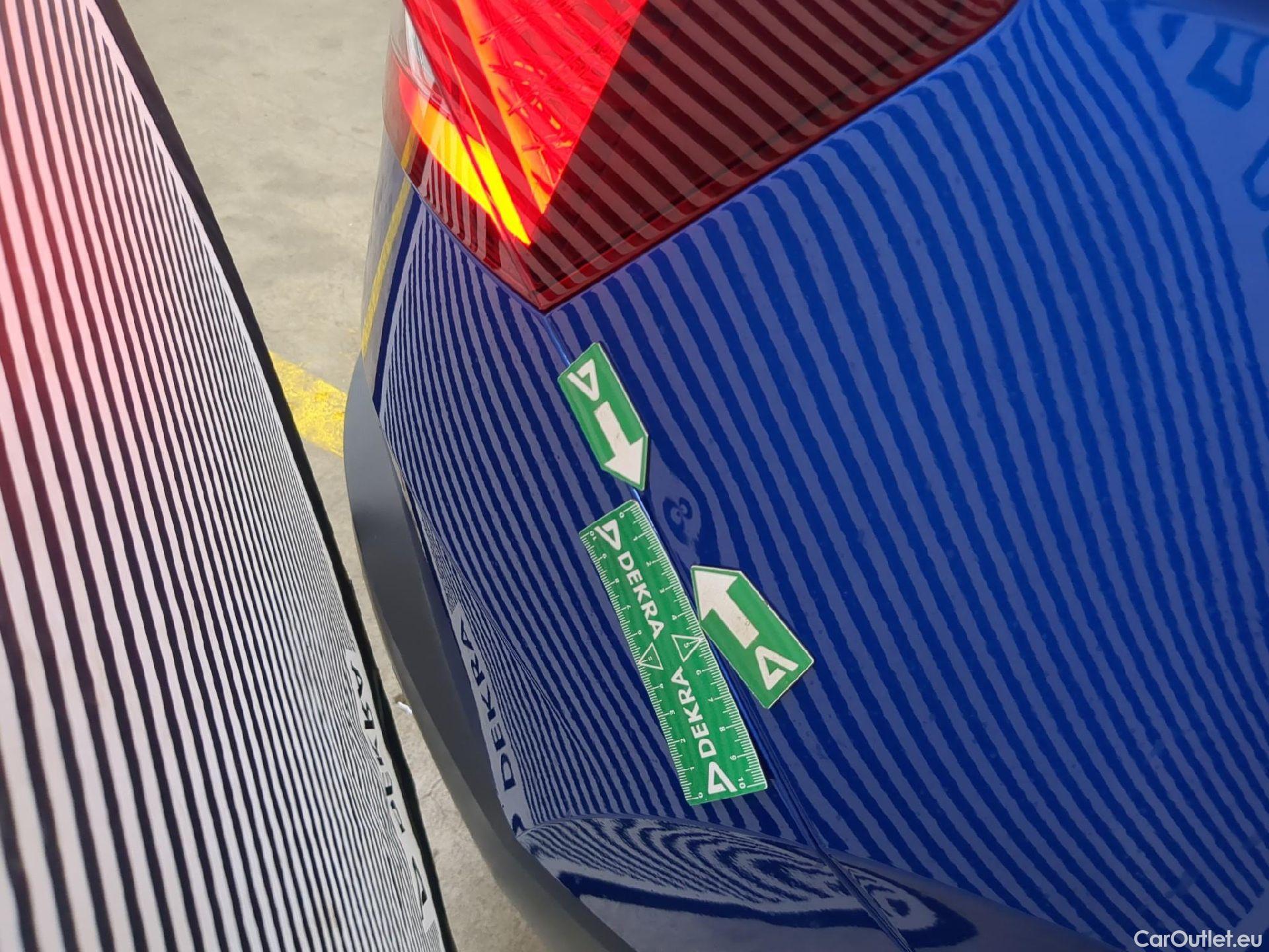  Skoda  Karoq SKODA  / 2017 / 5P / SUV 1.5 TSI ACT 150ch Ambition #8