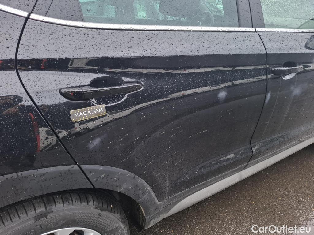  Hyundai  Tucson HYUNDAI  / 2018 / 5P / SUV 1.6 CRDI 115 HYBRID 48V CREATIVE #13