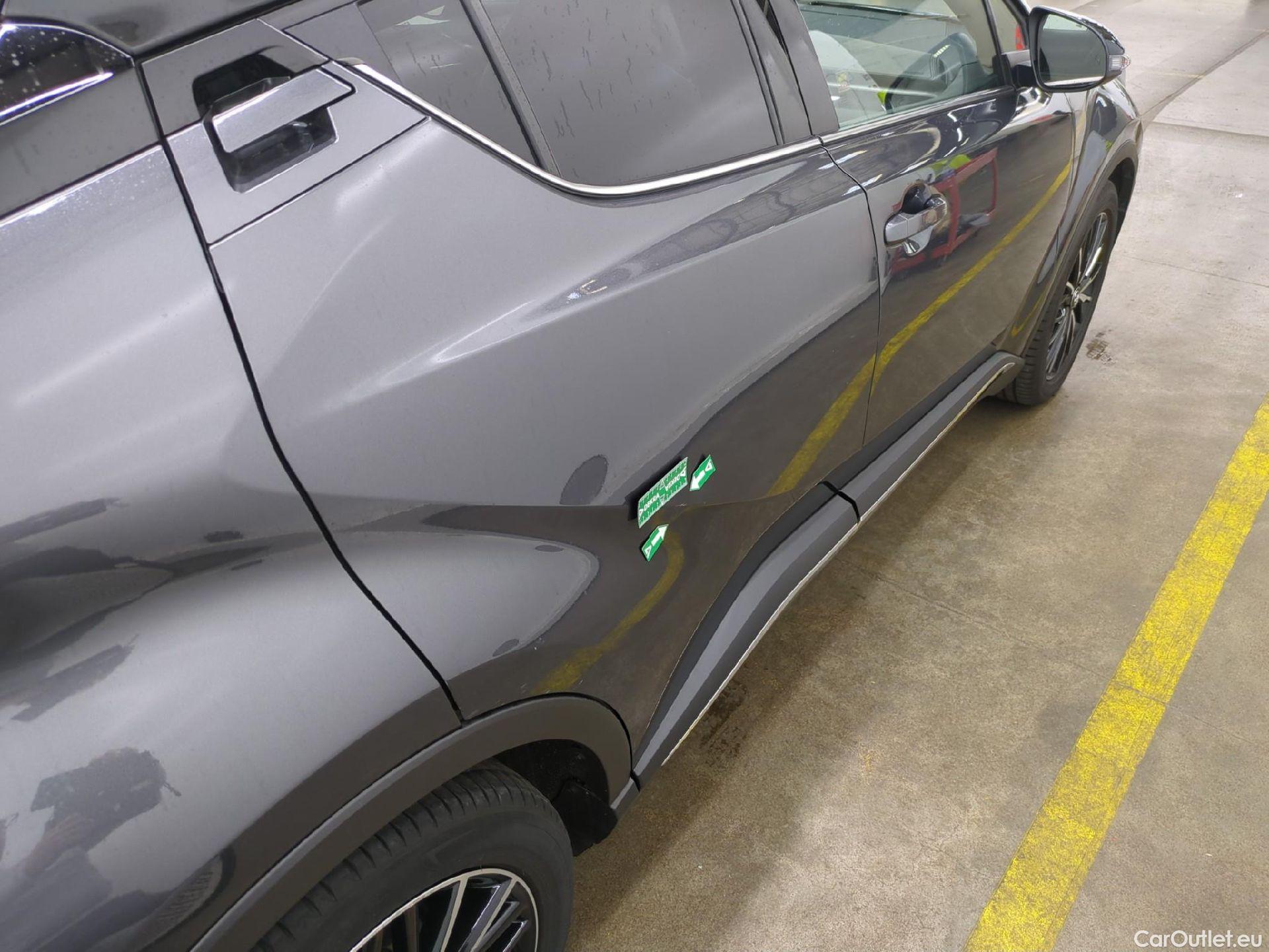  Toyota  C-HR TOYOTA  / 2016 / 5P / SUV 2.0 HYBRIDE 184 DISTINCTIVE #27