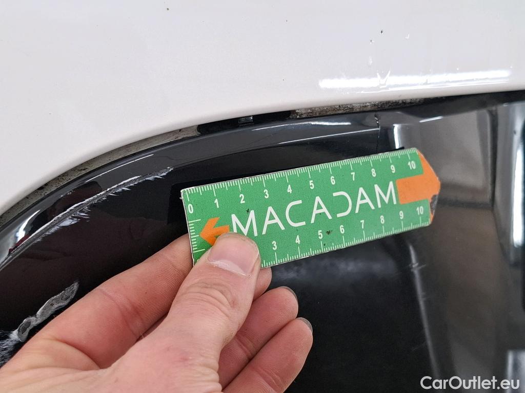  Toyota  Corolla TOYOTA  / 2018 / 5P / Berline Hybride 122h Dynamic Business Stage Acad #30