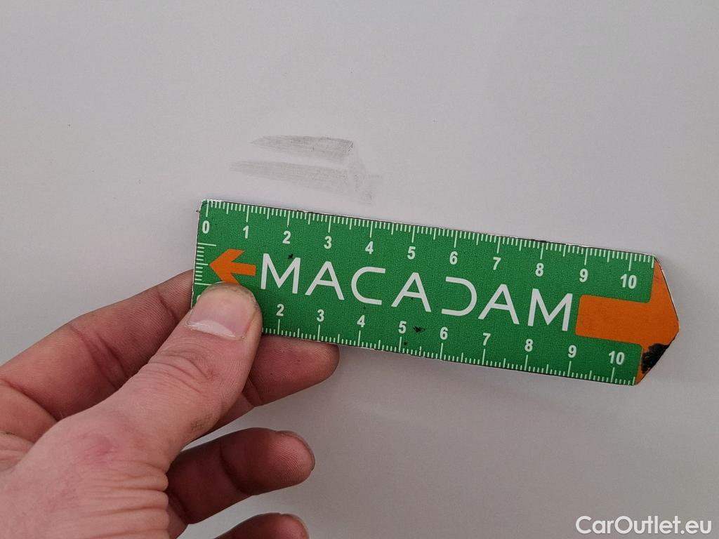  Toyota  Corolla TOYOTA  / 2018 / 5P / Berline Hybride 122h Dynamic Business Stage Acad #12