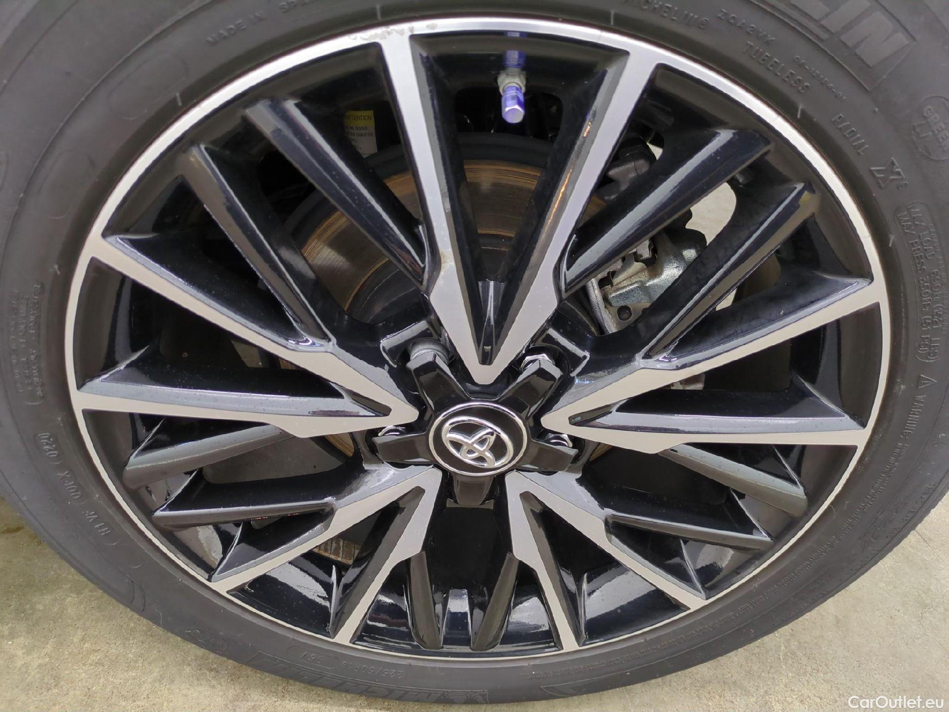  Toyota  C-HR TOYOTA  / 2016 / 5P / SUV 2.0 HYBRIDE 184 DISTINCTIVE #14