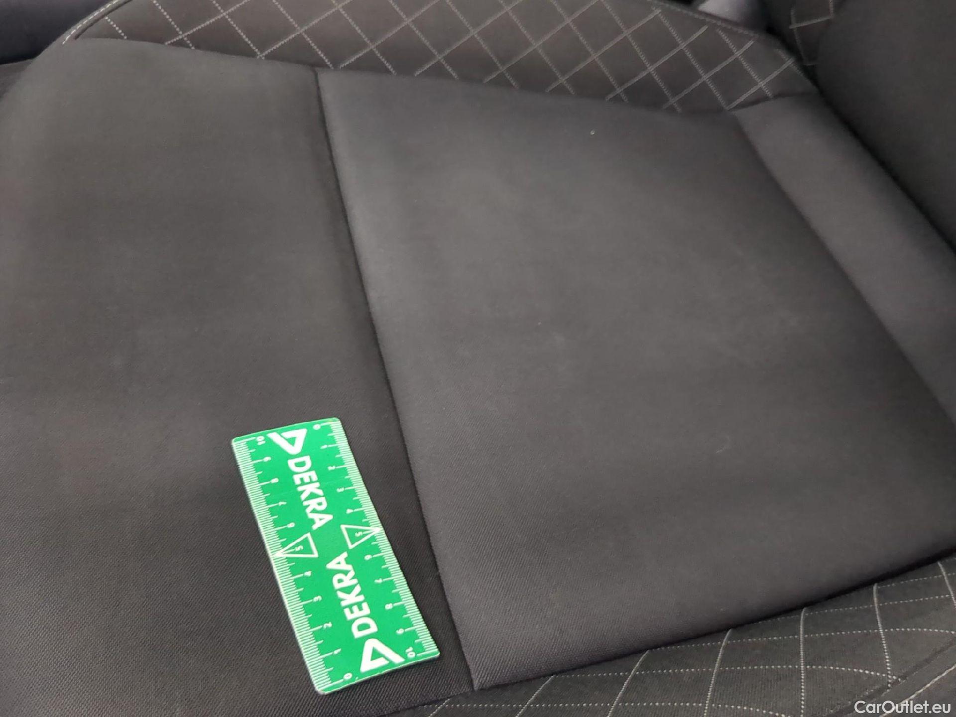  Skoda  Karoq SKODA  / 2017 / 5P / SUV 1.5 TSI ACT 150ch Ambition #5