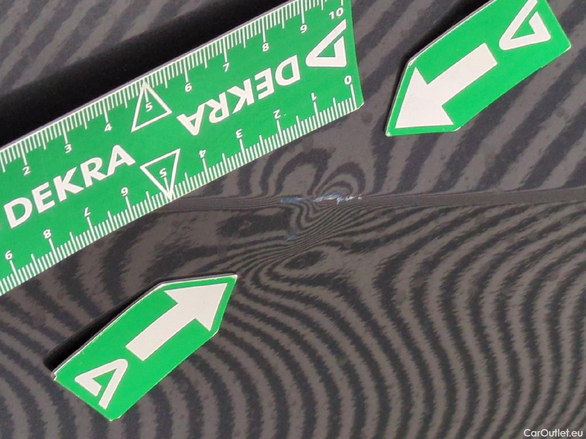  Toyota  C-HR TOYOTA  / 2016 / 5P / SUV 2.0 HYBRIDE 184 DISTINCTIVE #24