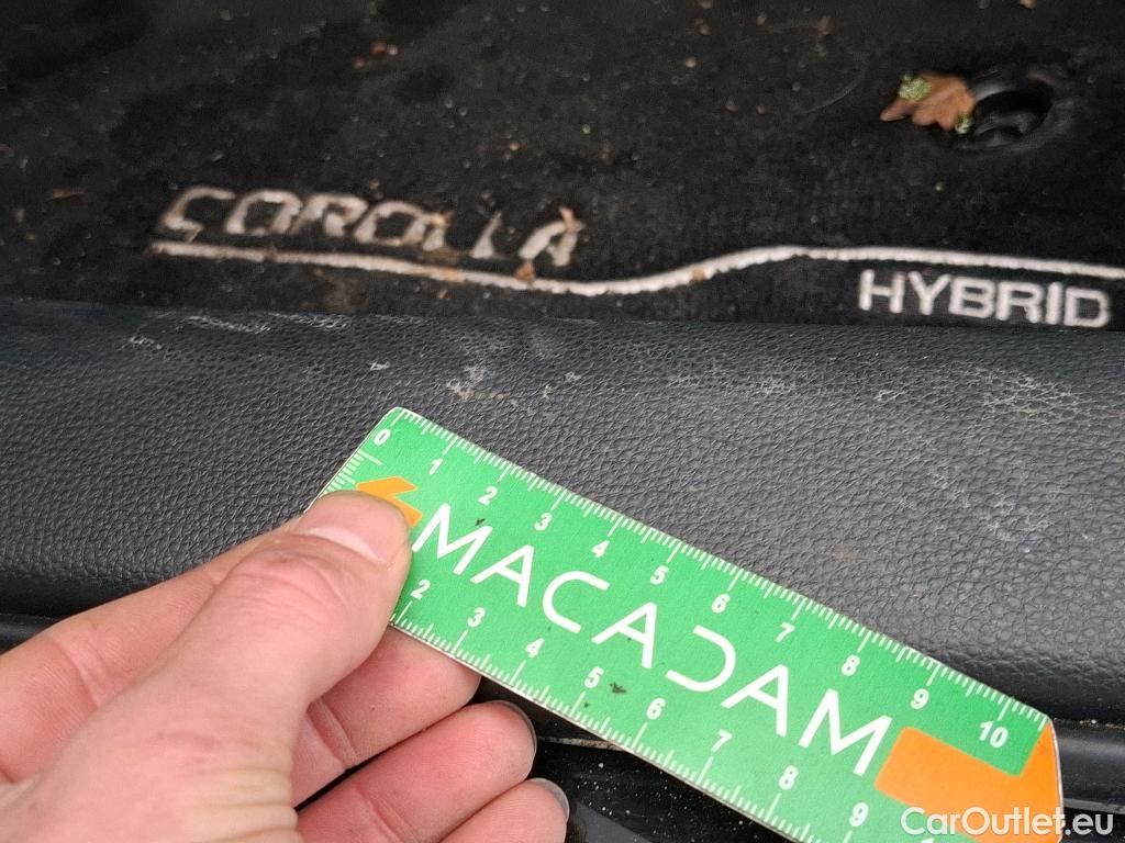  Toyota  Corolla TOYOTA  / 2018 / 5P / Berline Hybride 122h Dynamic Business Stage Acad #19