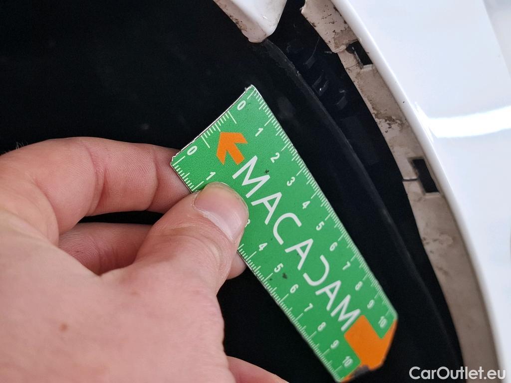  Toyota  Corolla TOYOTA  / 2018 / 5P / Berline Hybride 122h Dynamic Business Stage Acad #40