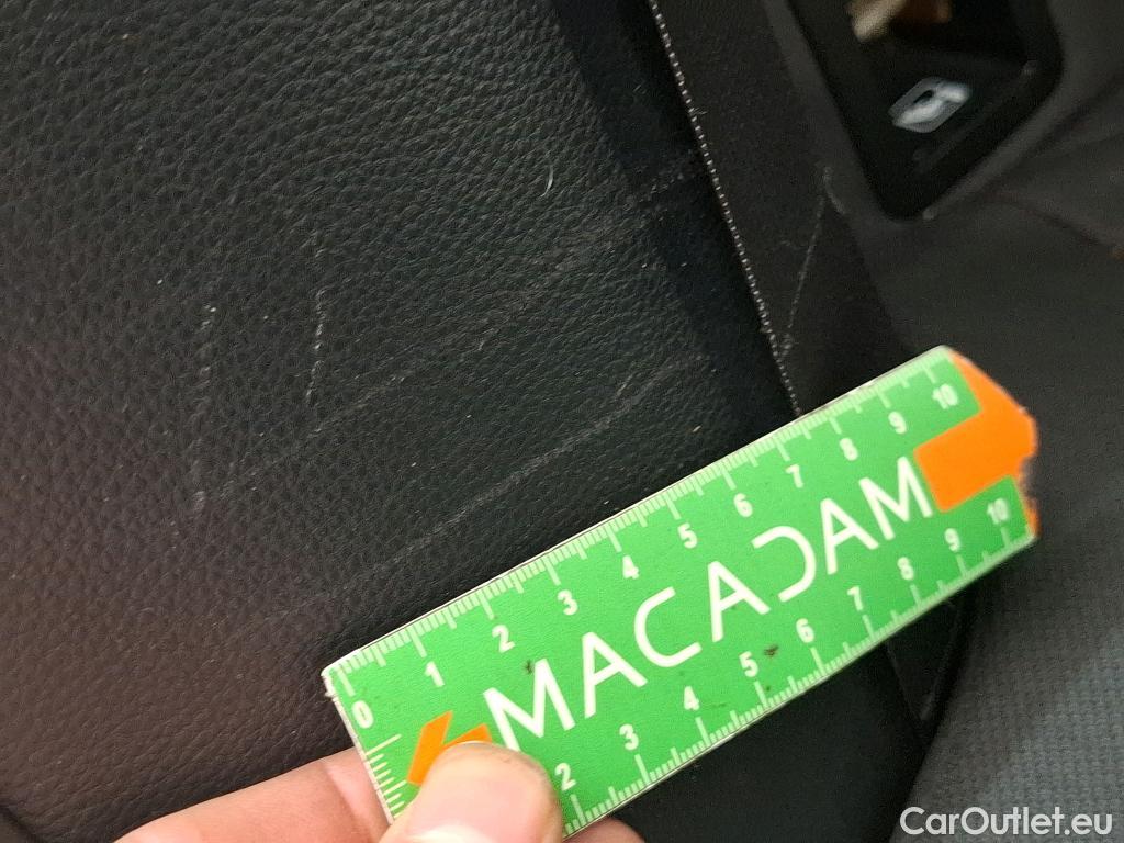  Toyota  Corolla TOYOTA  / 2018 / 5P / Berline Hybride 122h Dynamic Business Stage Acad #21