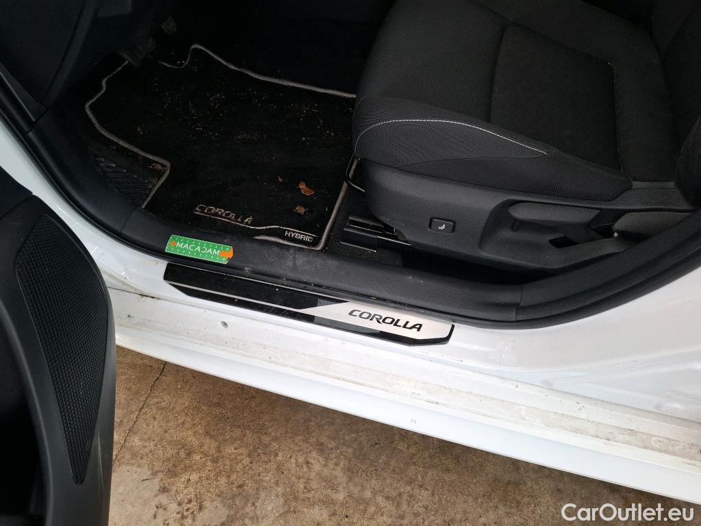  Toyota  Corolla TOYOTA  / 2018 / 5P / Berline Hybride 122h Dynamic Business Stage Acad #15