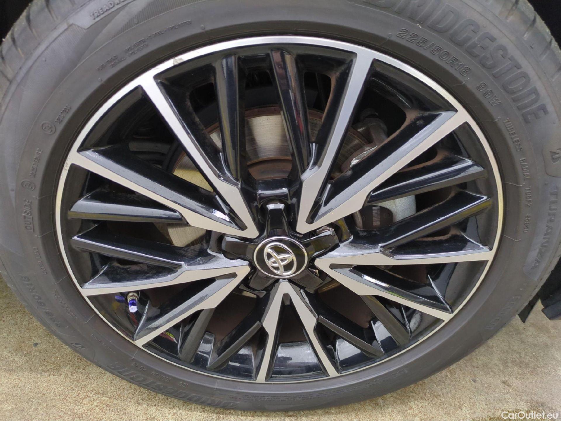  Toyota  C-HR TOYOTA  / 2016 / 5P / SUV 2.0 HYBRIDE 184 DISTINCTIVE #4