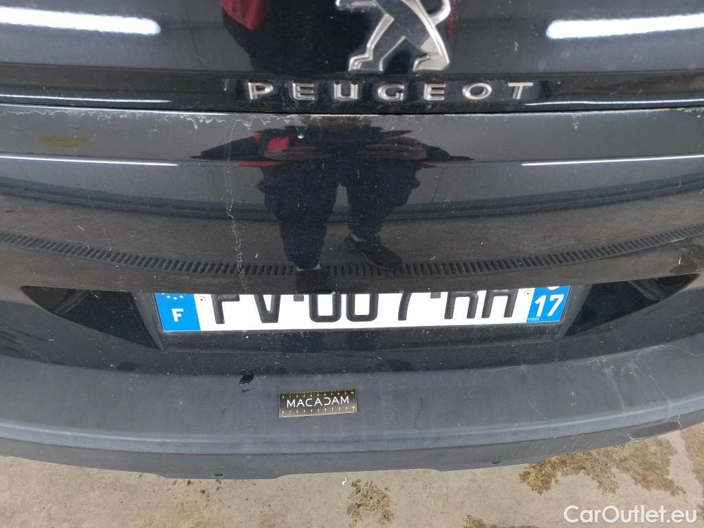  Peugeot  5008  Active Business 1.2 PureTech 130CV BVM6 7 Sieges E6d #13