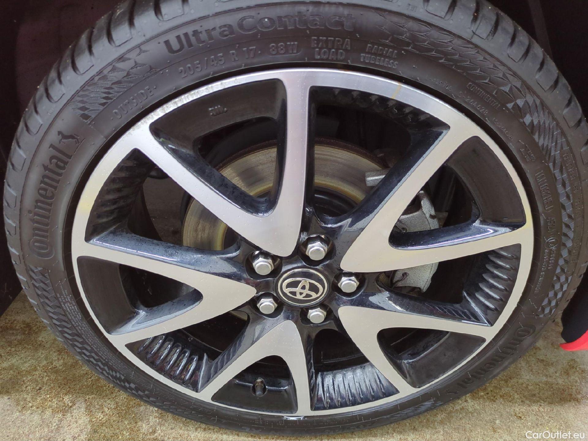  Toyota  Yaris TOYOTA  Hybride / 2019 / 5P / Berline Hybride 116h Première(SP) #4