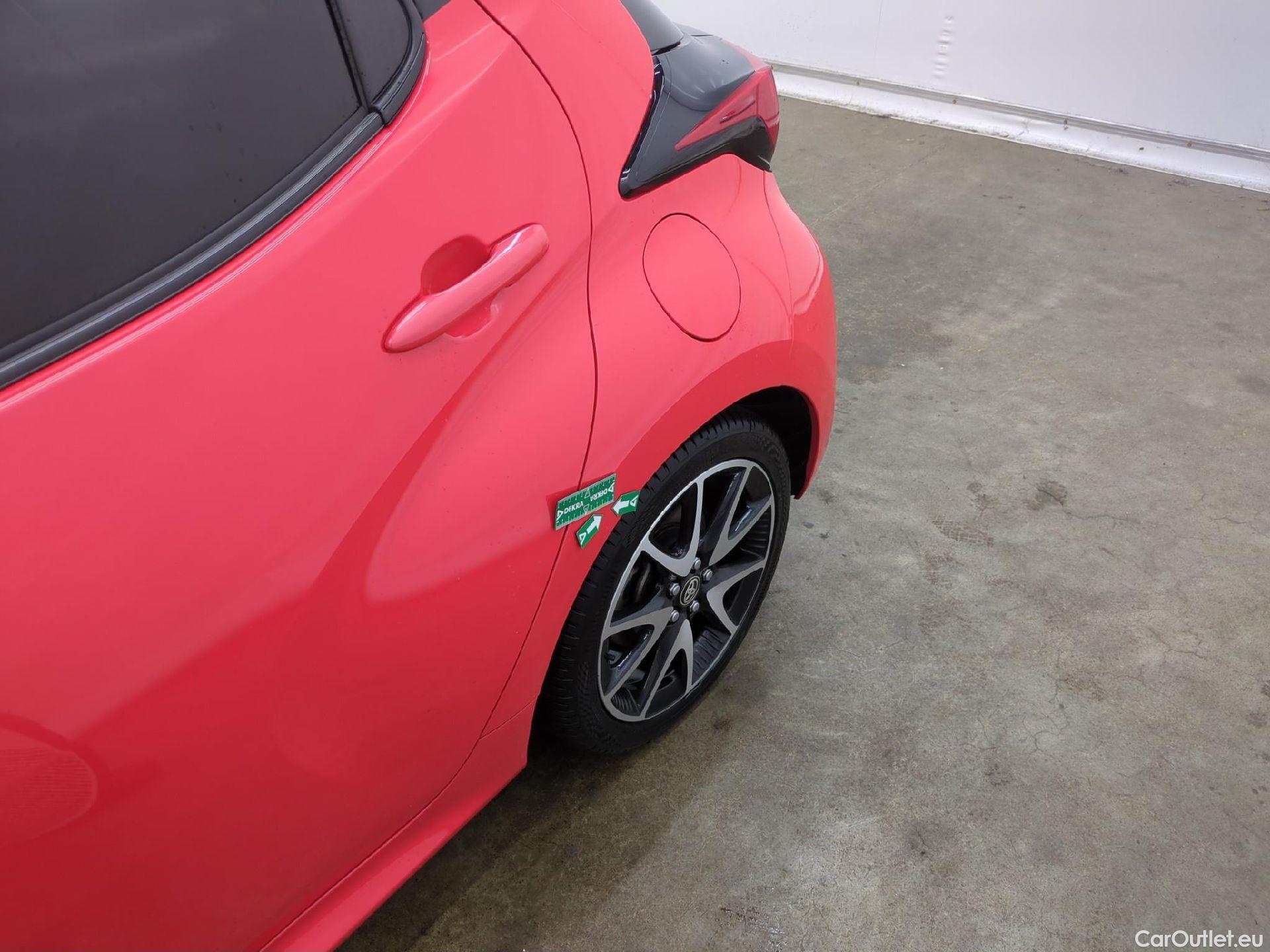  Toyota  Yaris TOYOTA  Hybride / 2019 / 5P / Berline Hybride 116h Première(SP) #5