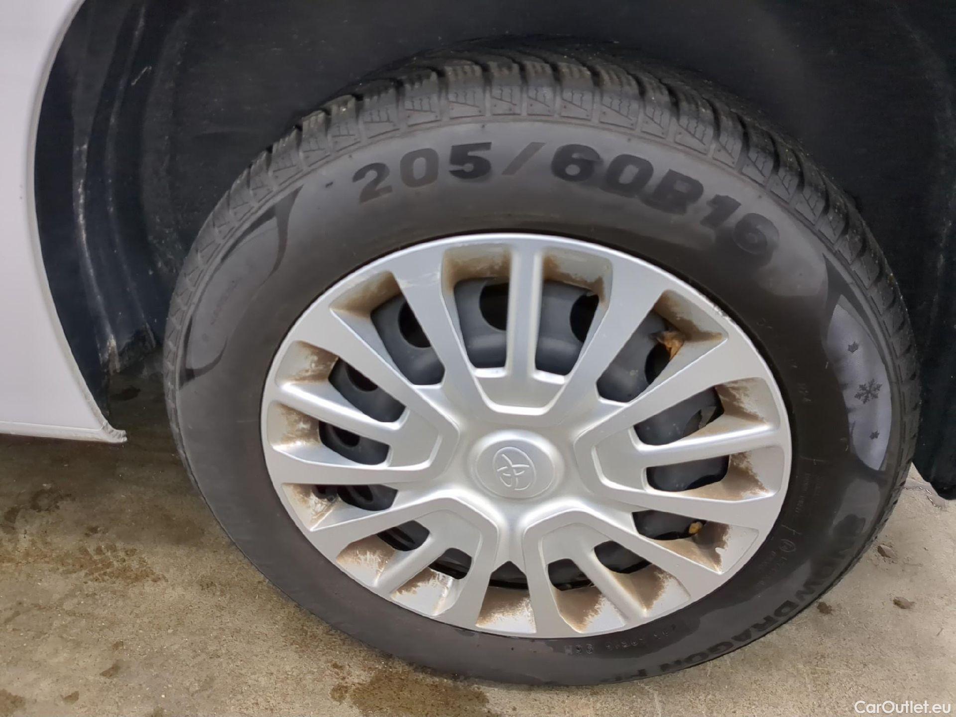  Toyota  Proace  City / 2019 / 4P / Fourgonnette 1.5 Medium 100 D-4D Business / BOITE DE VITESSE NEUVE
 #6