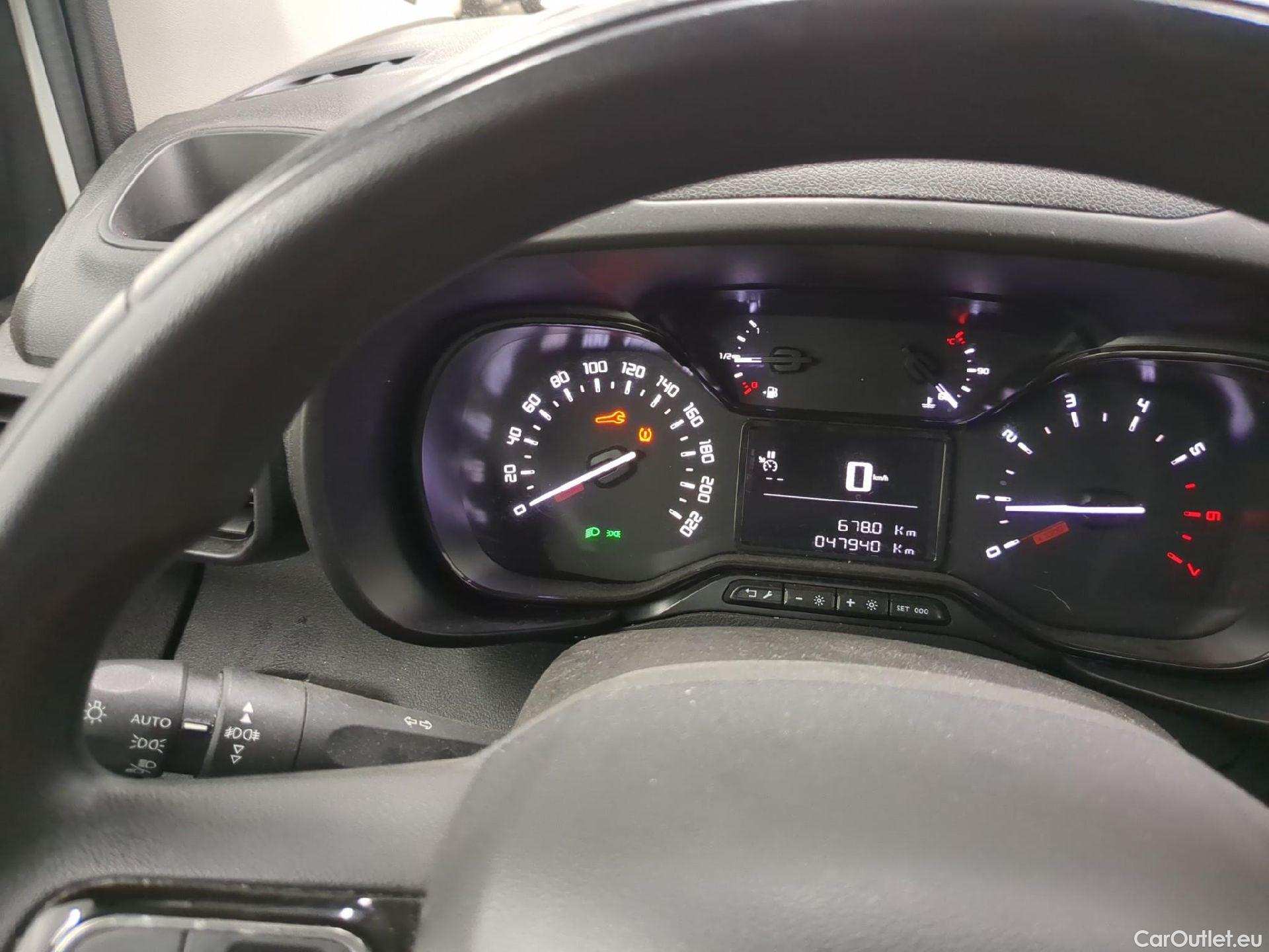  Toyota  Proace  City / 2019 / 4P / Fourgonnette 1.5 Medium 100 D-4D Business / BOITE DE VITESSE NEUVE
 #1