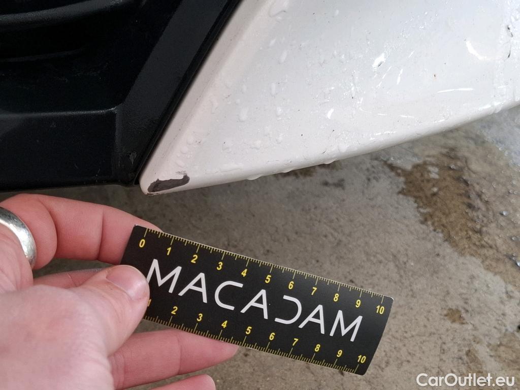  Toyota  Yaris TOYOTA  Hybride / 2019 / 5P / Berline Hybride 116h Dynamic #3