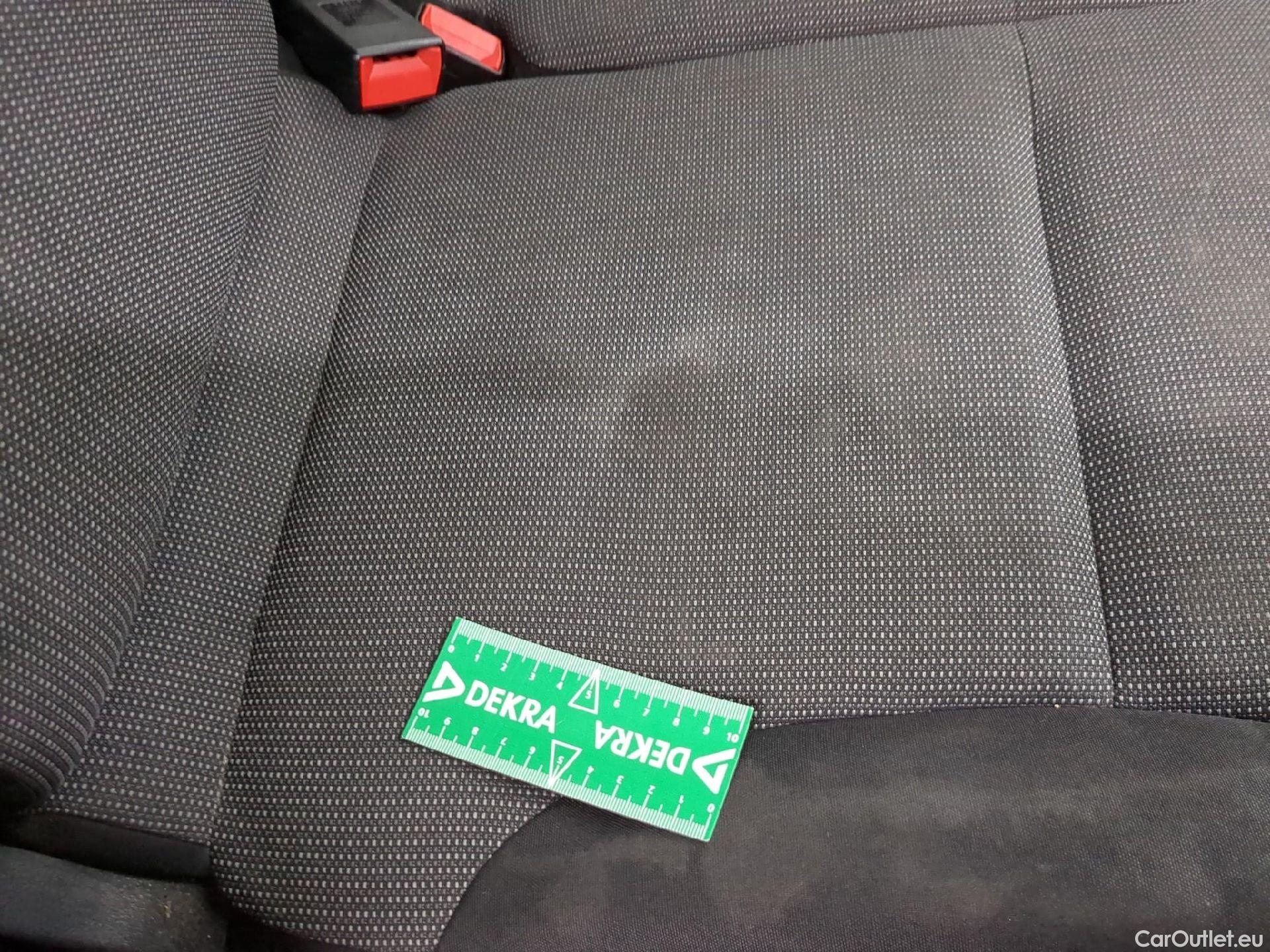  Toyota  Proace  City / 2019 / 4P / Fourgonnette 1.5 Medium 100 D-4D Business / BOITE DE VITESSE NEUVE
 #3