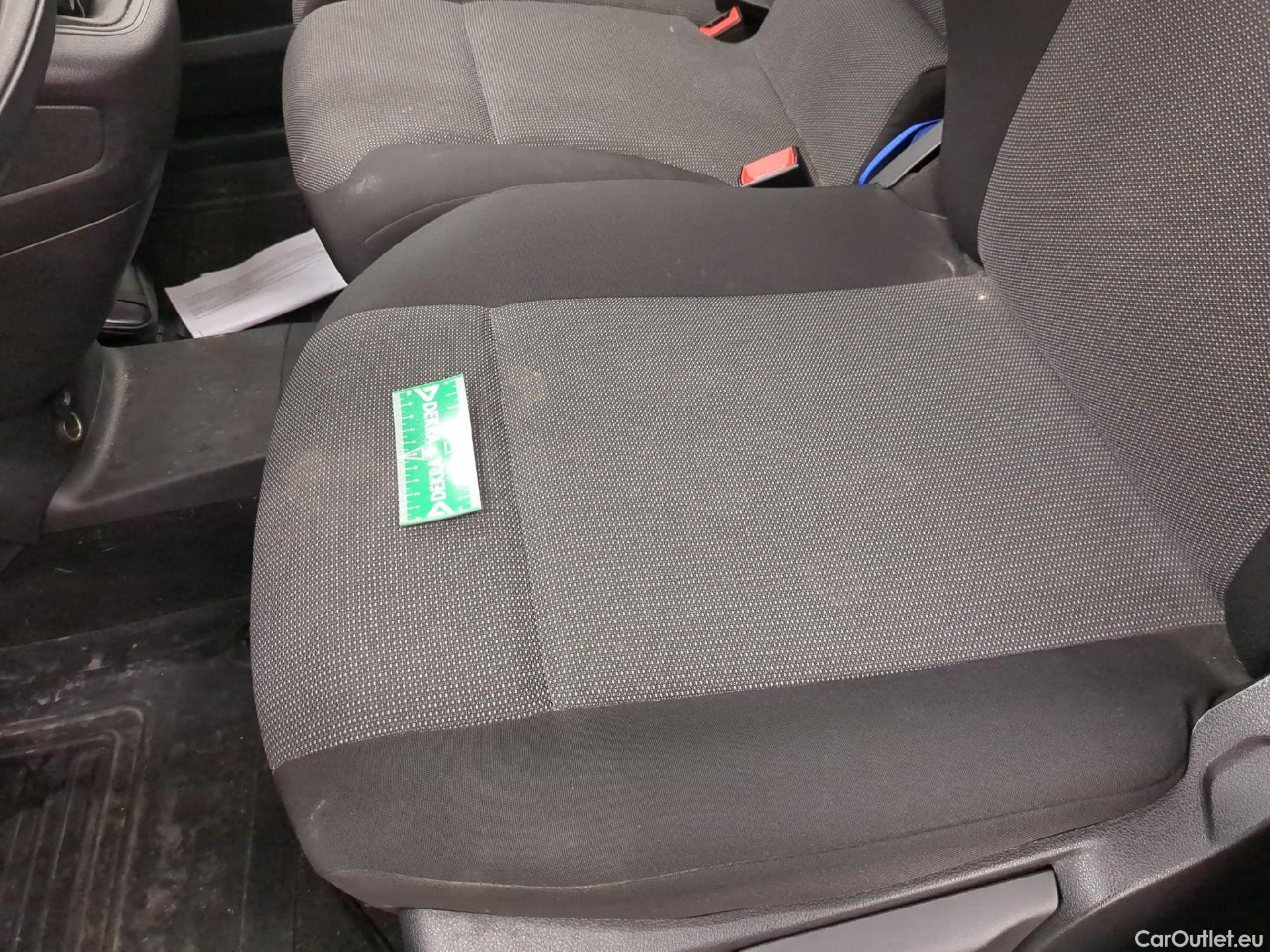  Toyota  Proace  City / 2019 / 4P / Fourgonnette 1.5 Medium 100 D-4D Business / BOITE DE VITESSE NEUVE
 #5