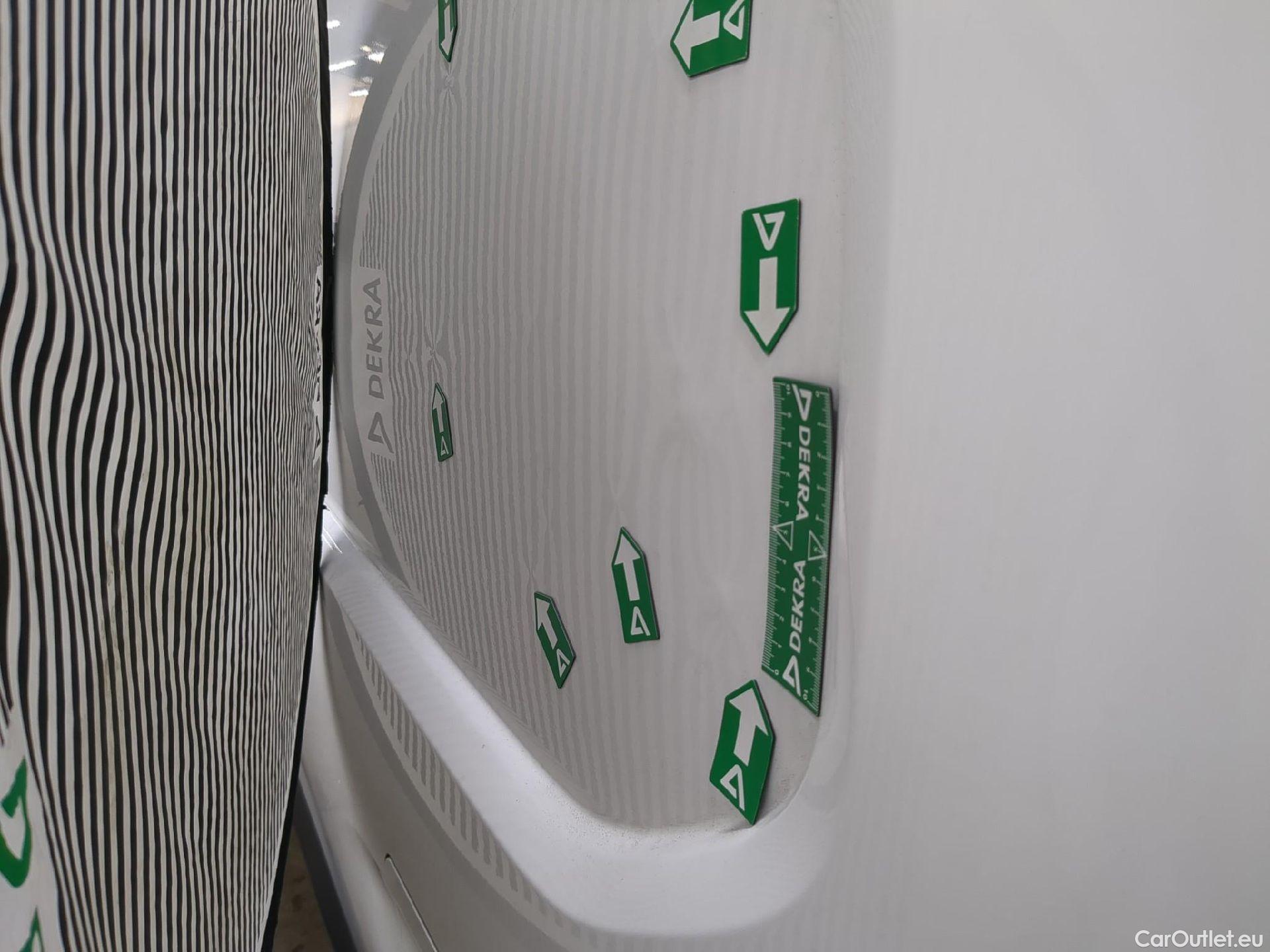  Toyota  Proace  City / 2019 / 4P / Fourgonnette 1.5 Medium 100 D-4D Business / BOITE DE VITESSE NEUVE
 #29