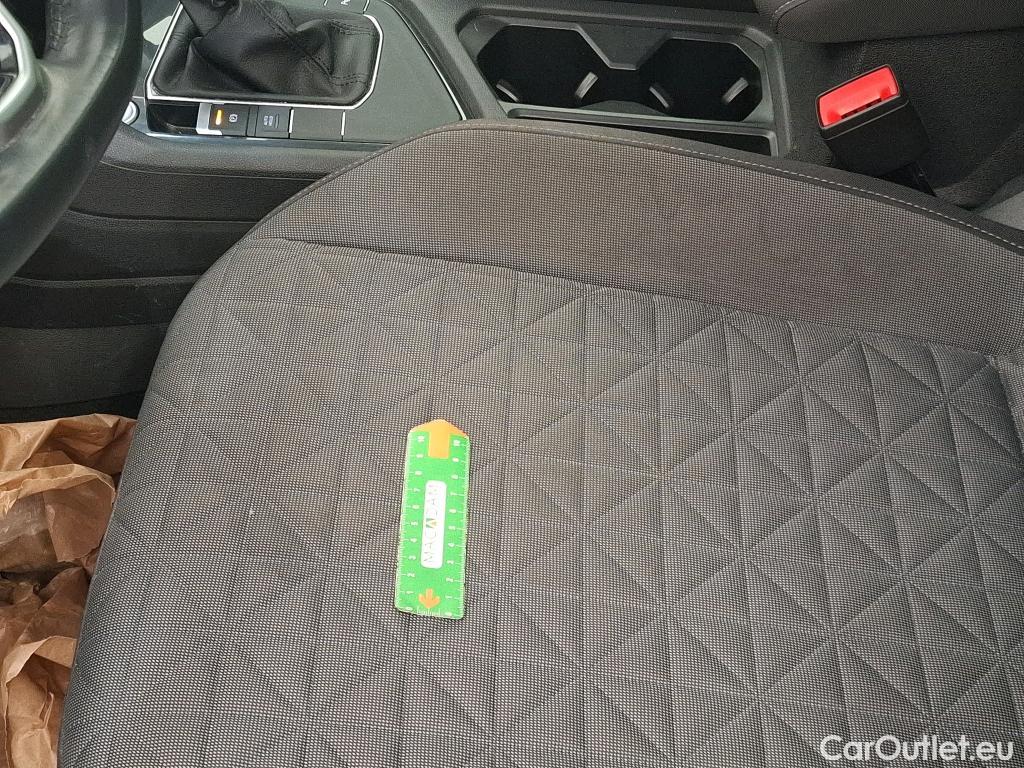  Volkswagen  Tiguan VOLKSWAGEN  / 2020 / 5P / SUV 2.0 TDI 150 DSG7 Life Business #15