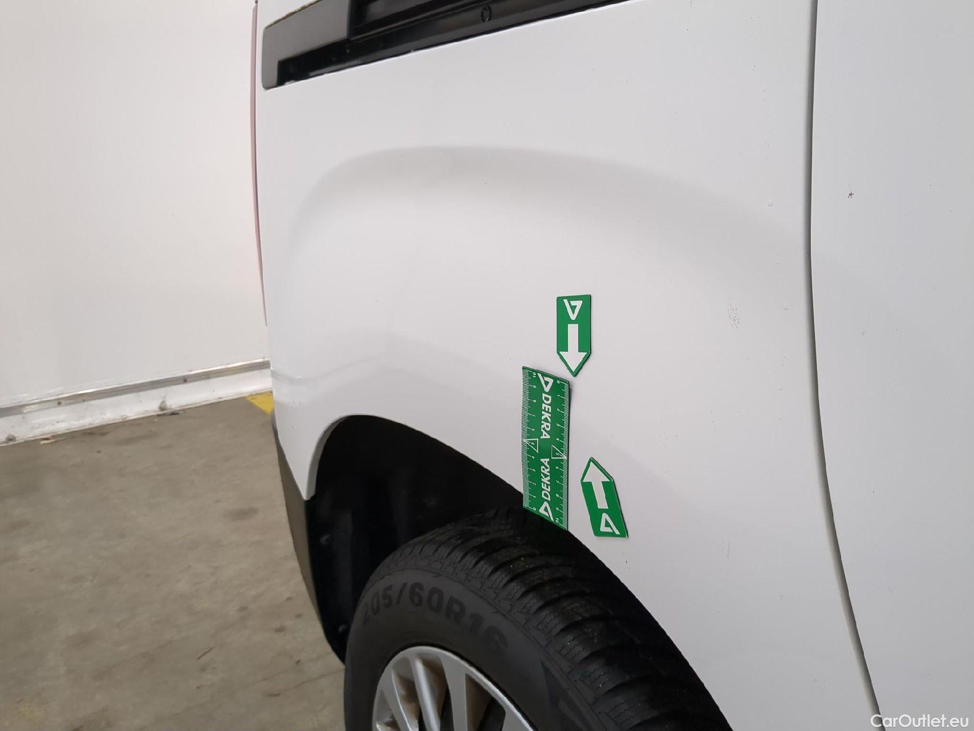  Toyota  Proace  City / 2019 / 4P / Fourgonnette 1.5 Medium 100 D-4D Business / BOITE DE VITESSE NEUVE
 #11