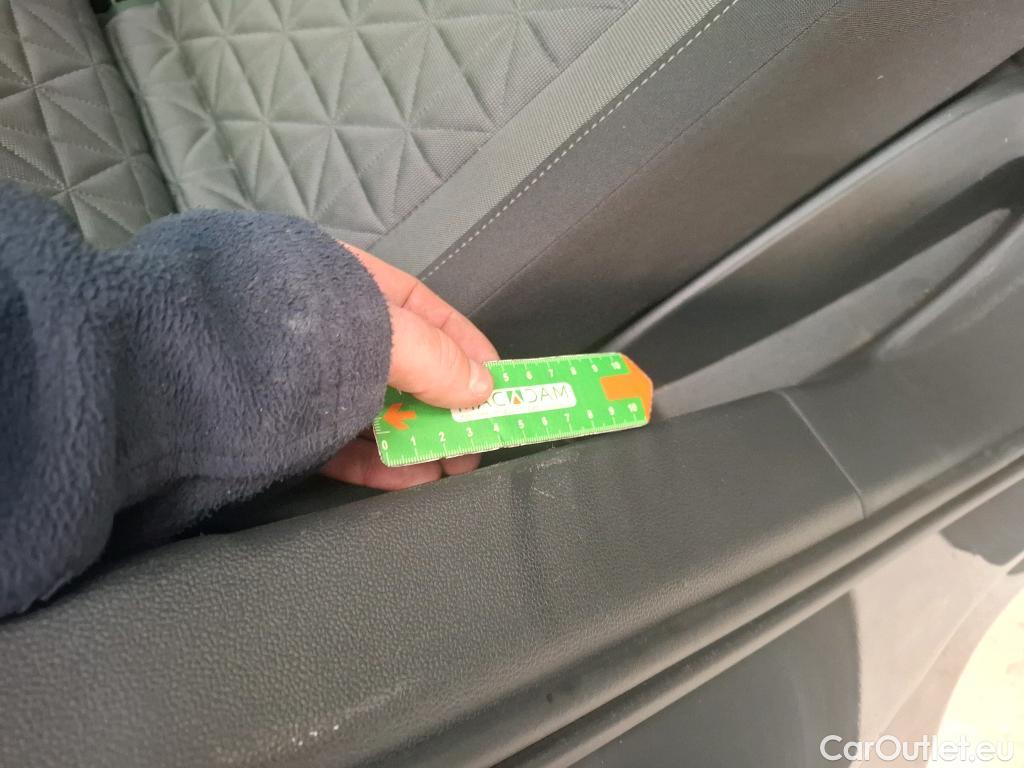  Volkswagen  Tiguan VOLKSWAGEN  / 2020 / 5P / SUV 2.0 TDI 150 DSG7 Life Business #11