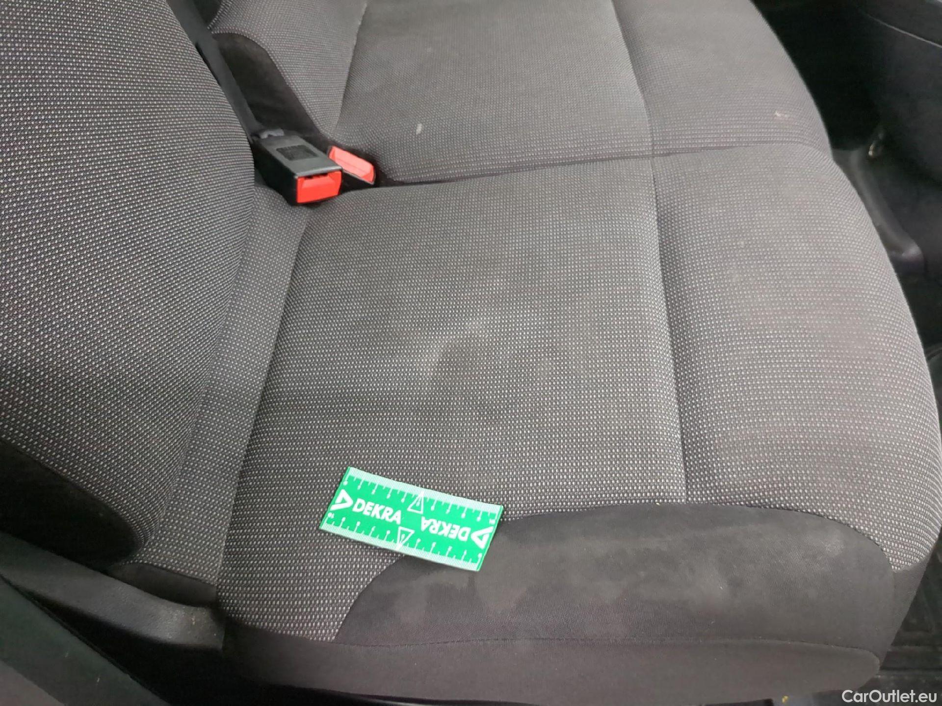  Toyota  Proace  City / 2019 / 4P / Fourgonnette 1.5 Medium 100 D-4D Business / BOITE DE VITESSE NEUVE
 #2