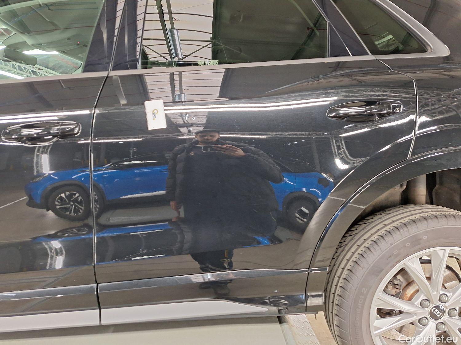  Audi  Q3 Audi,  '18, Audi  35 TDI S tronic S line Business Edition 5d #19