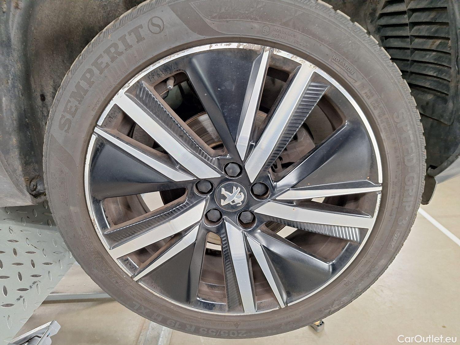  Peugeot  5008 Peugeot,  FL'20, Peugeot  1.5 BlueHDi 96kW S&S EAT8 GT Pack 5d #1