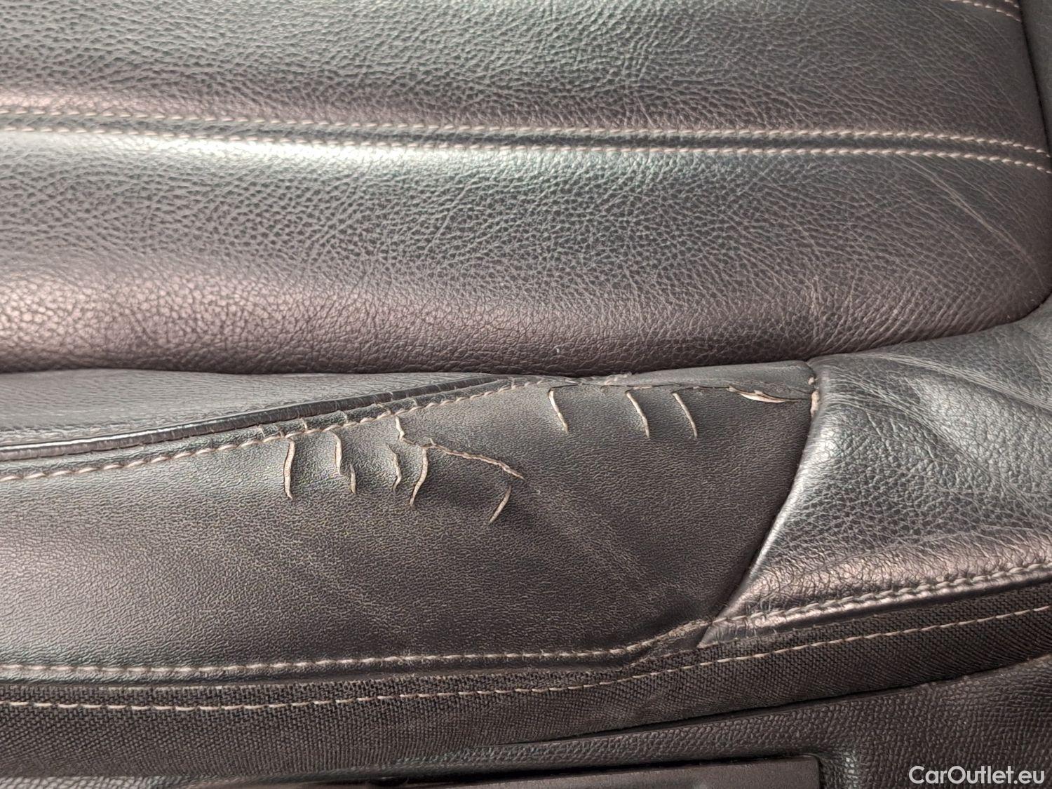  Peugeot  5008 Peugeot,  '16, Peugeot  1.2 PureTech 96kW S&S EAT8 Allure 5d #42