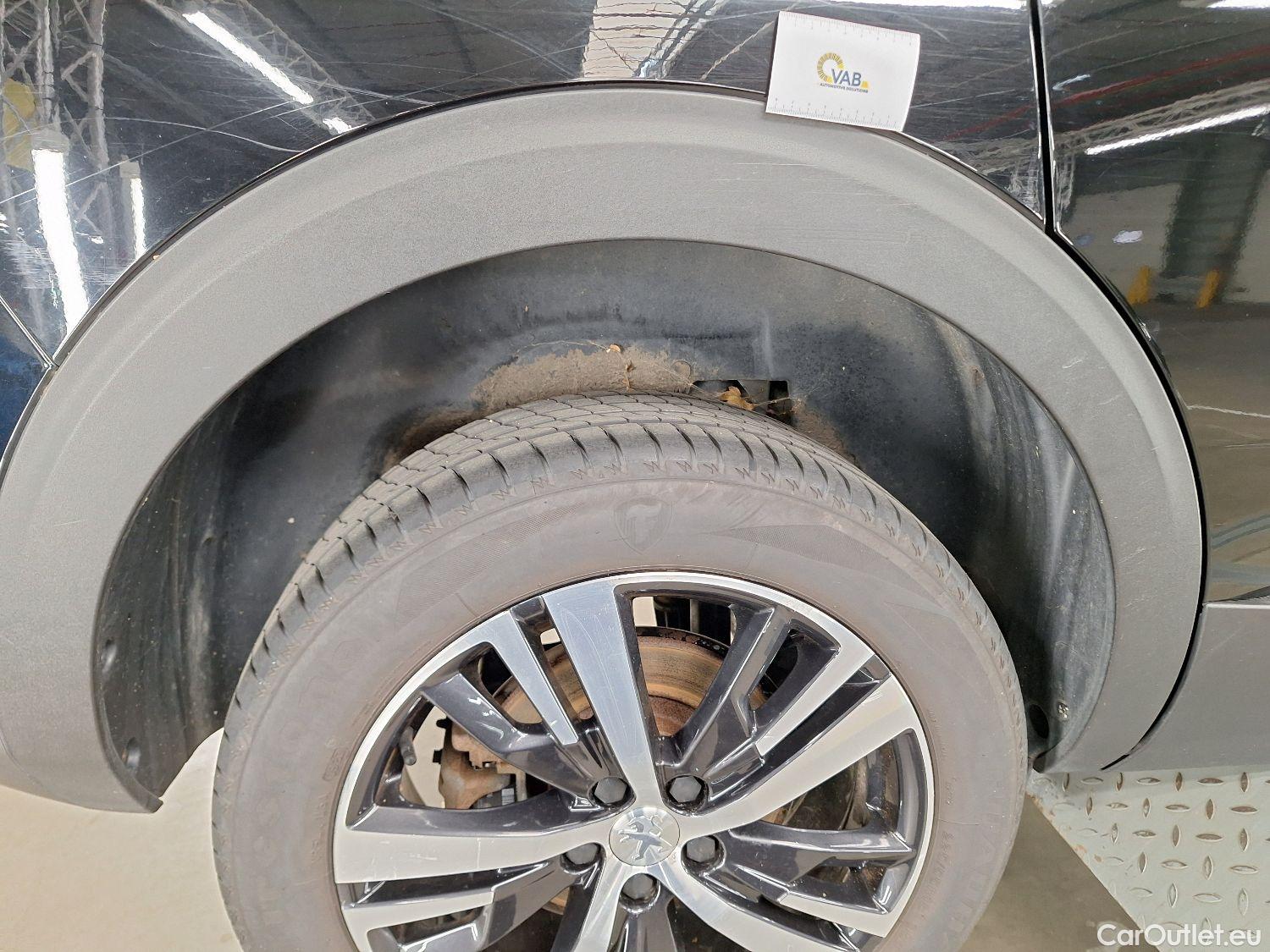  Peugeot  5008 Peugeot,  '16, Peugeot  1.2 PureTech 96kW S&S EAT8 Allure 5d #21