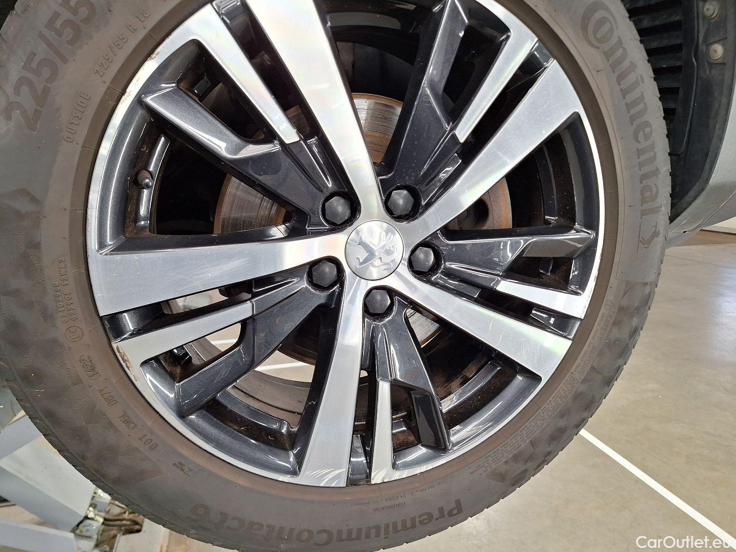  Peugeot  5008 Peugeot,  '16, Peugeot  1.2 PureTech 96kW S&S EAT8 Allure 5d #1