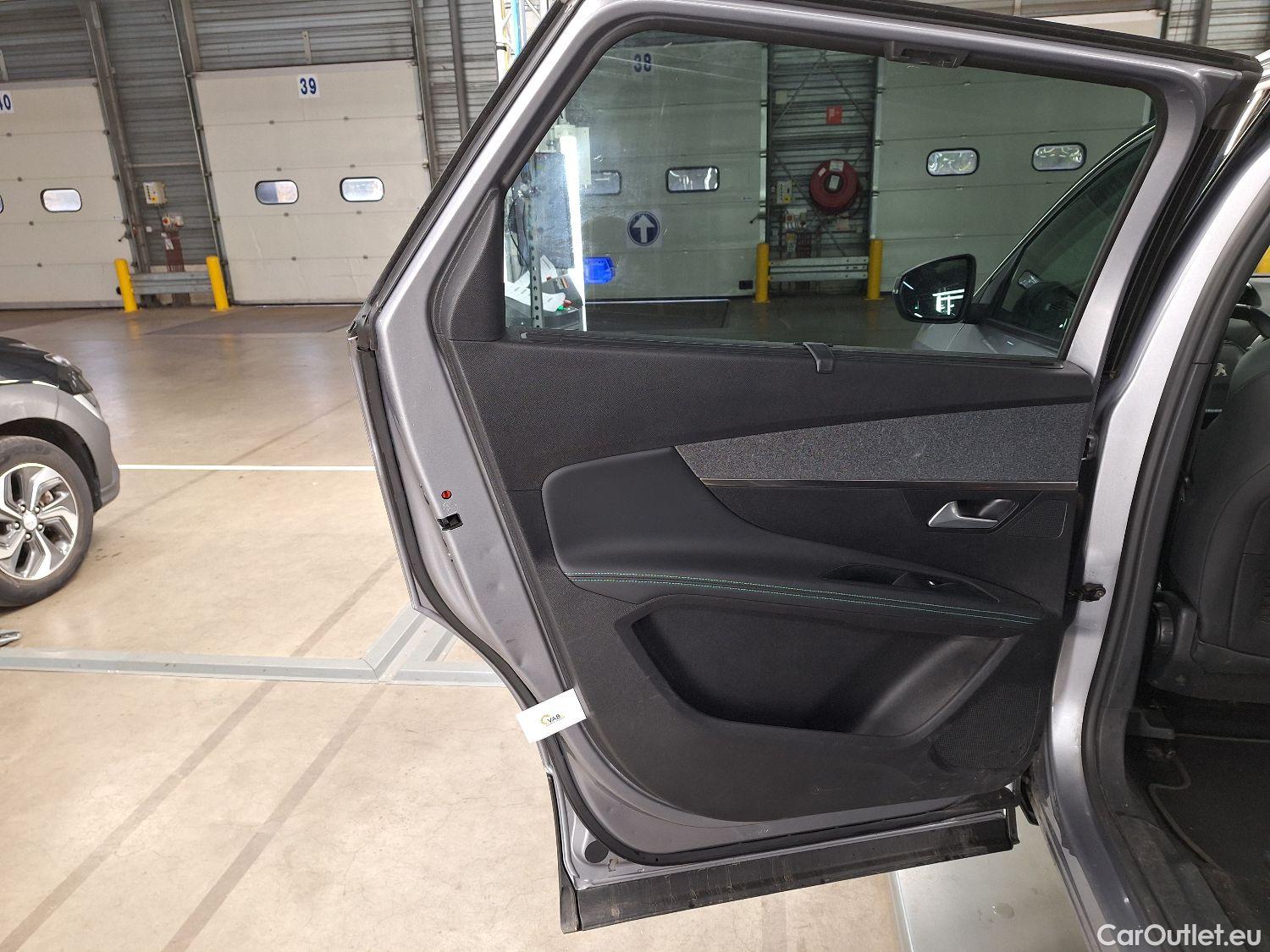  Peugeot  5008 Peugeot,  FL'20, Peugeot  1.5 BlueHDi 96kW S&S EAT8 Allure Pack #35