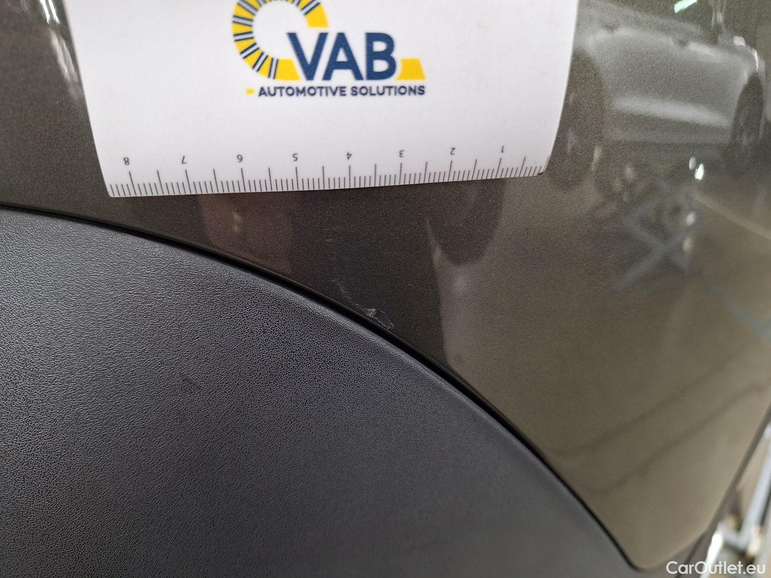  Peugeot  5008 Peugeot,  '16, Peugeot  1.2 PureTech 96kW S&S EAT8 Active 5d #21